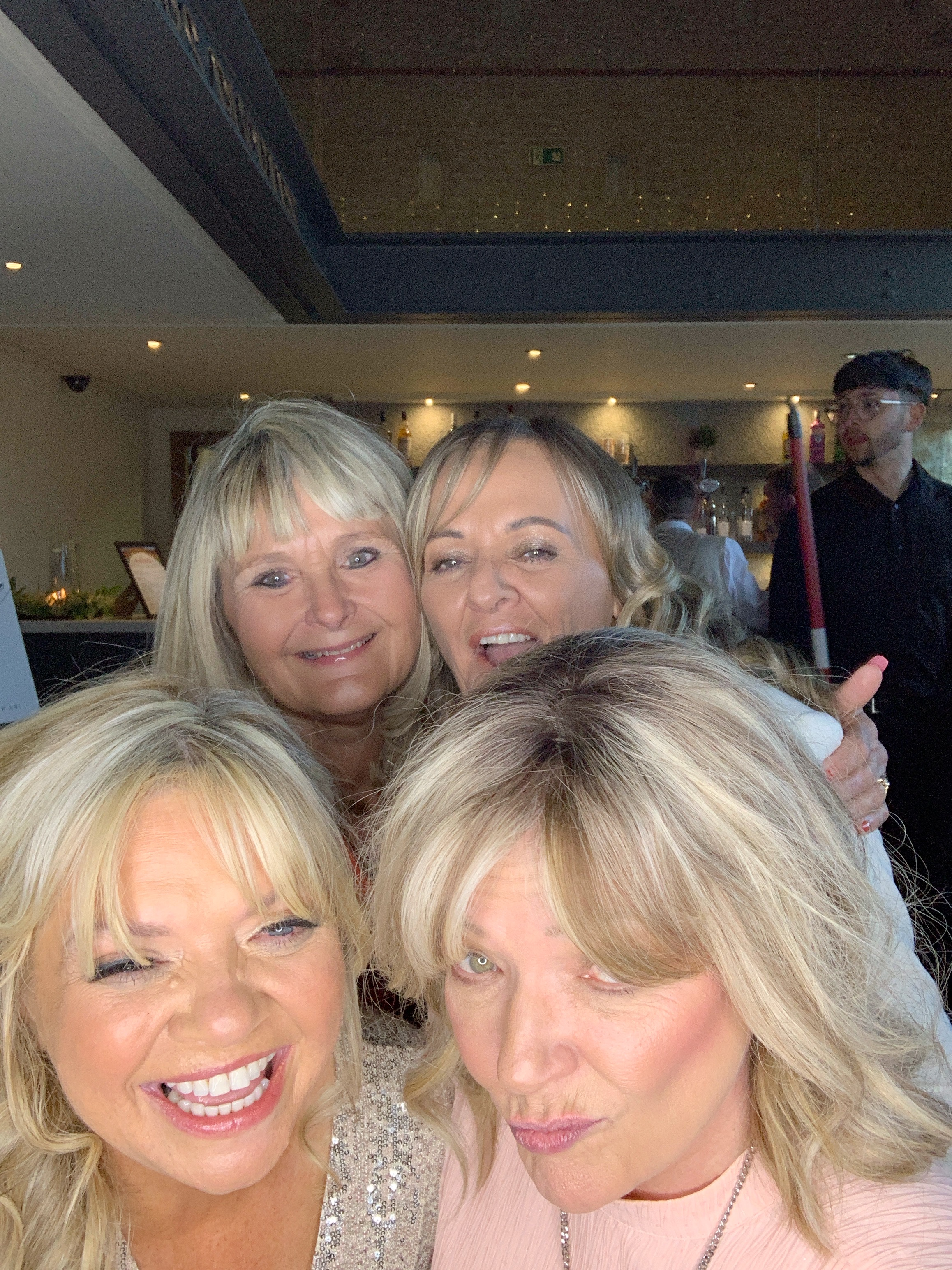 The Buckley's  | View more photos from the event at gallery.magicimages.uk/u/MagicImages/The-Buckleys