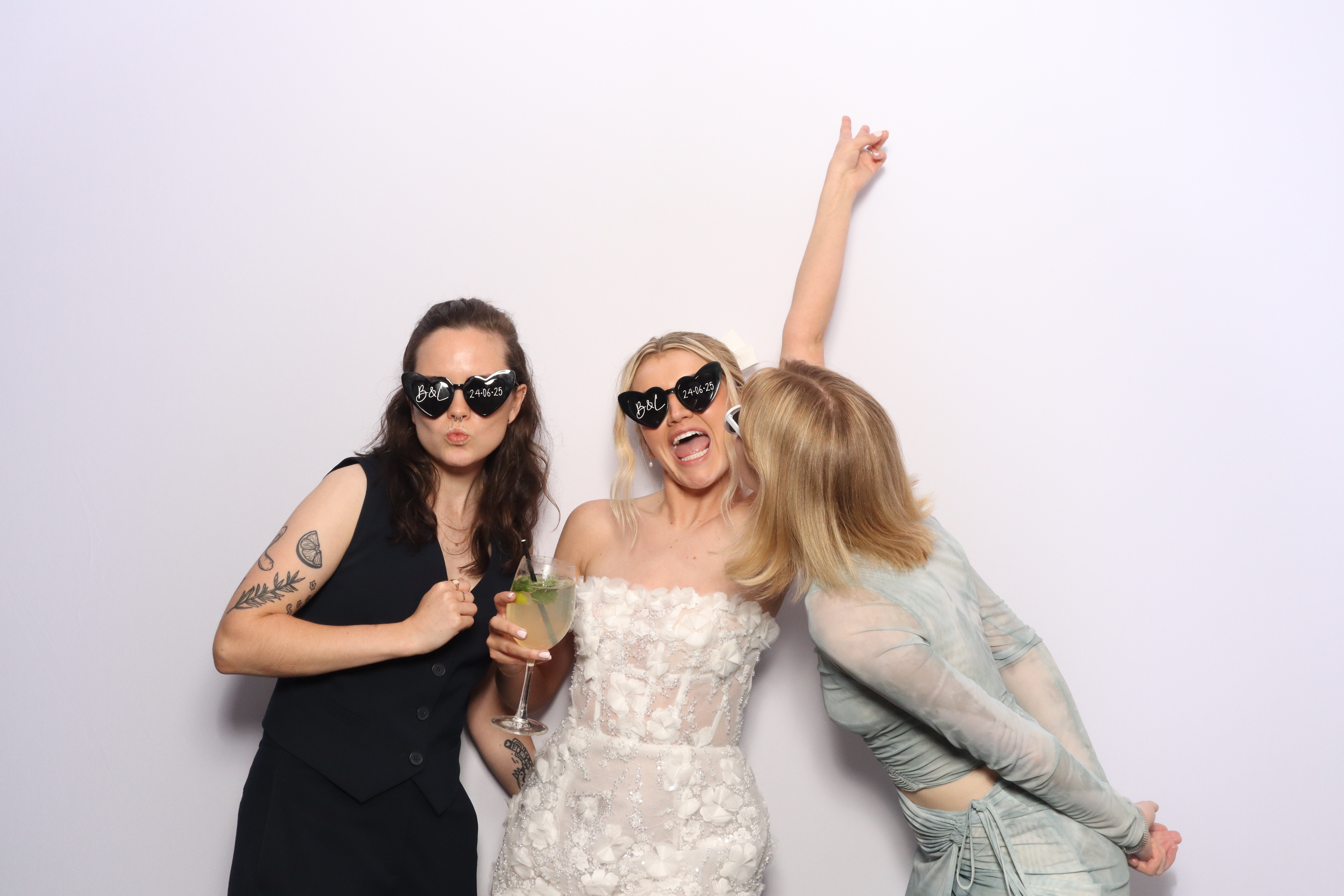 The Jameses  | View more photos from the event at gallery.magicimages.uk/u/MagicImages/The-Jameses