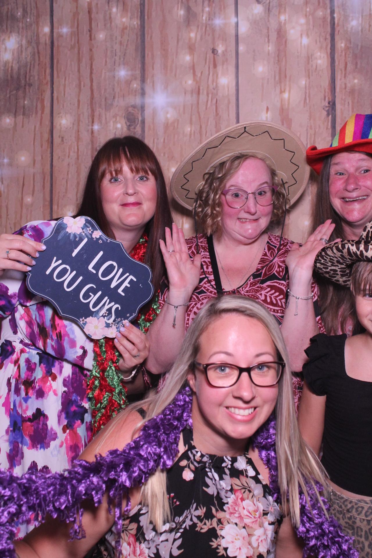 The Robinsons | View more photos from the event at gallery.magicimages.uk/u/MagicImages/The-Robinsons