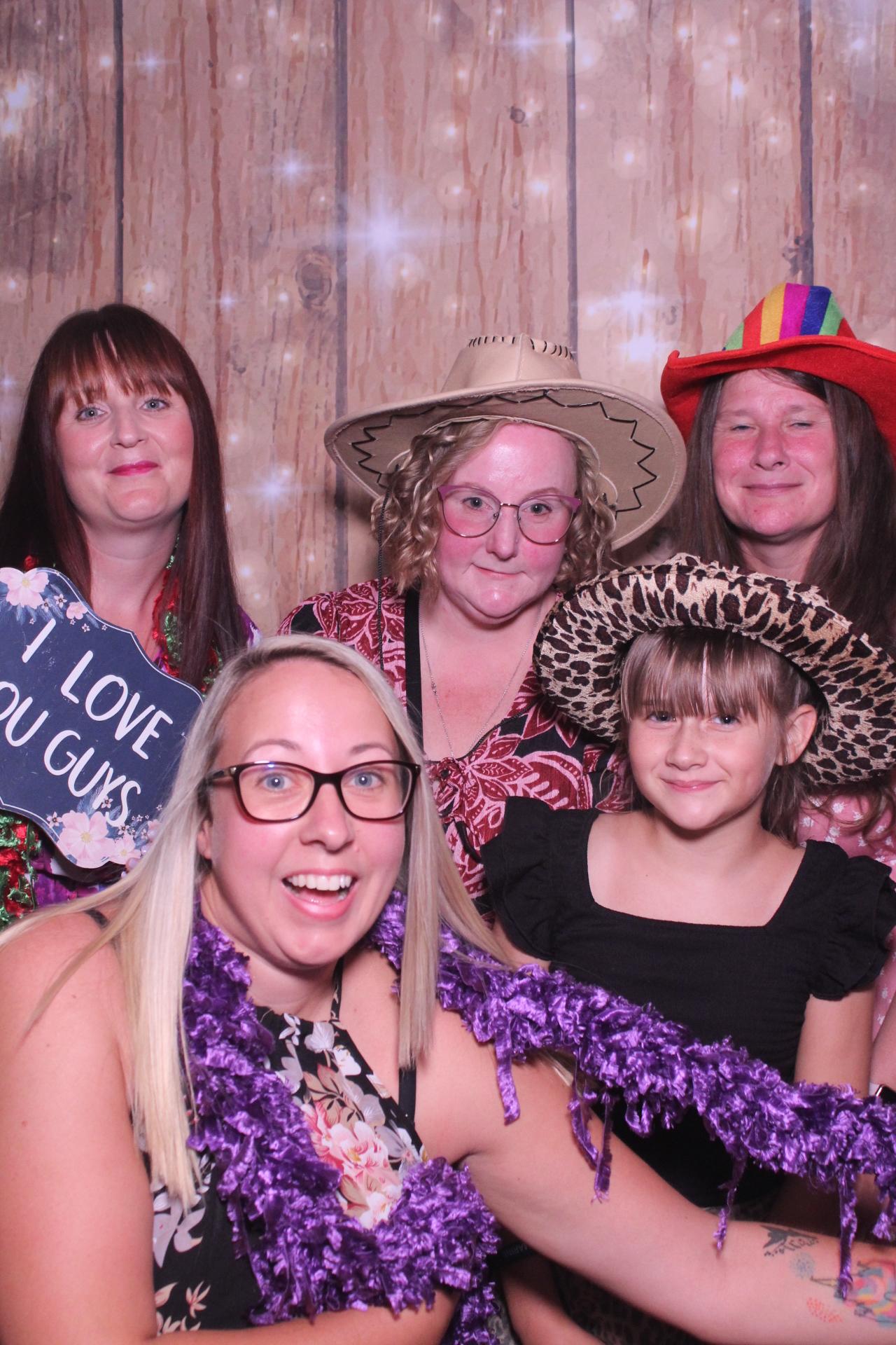 The Robinsons | View more photos from the event at gallery.magicimages.uk/u/MagicImages/The-Robinsons