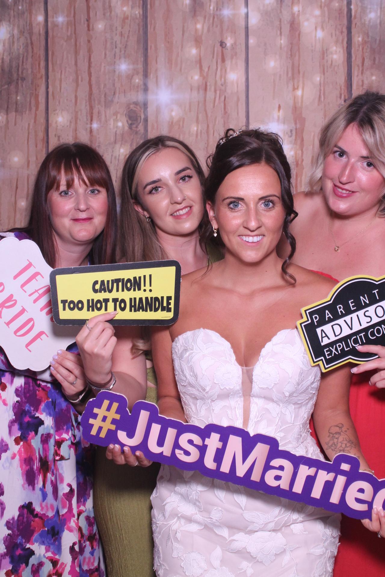 The Robinsons | View more photos from the event at gallery.magicimages.uk/u/MagicImages/The-Robinsons