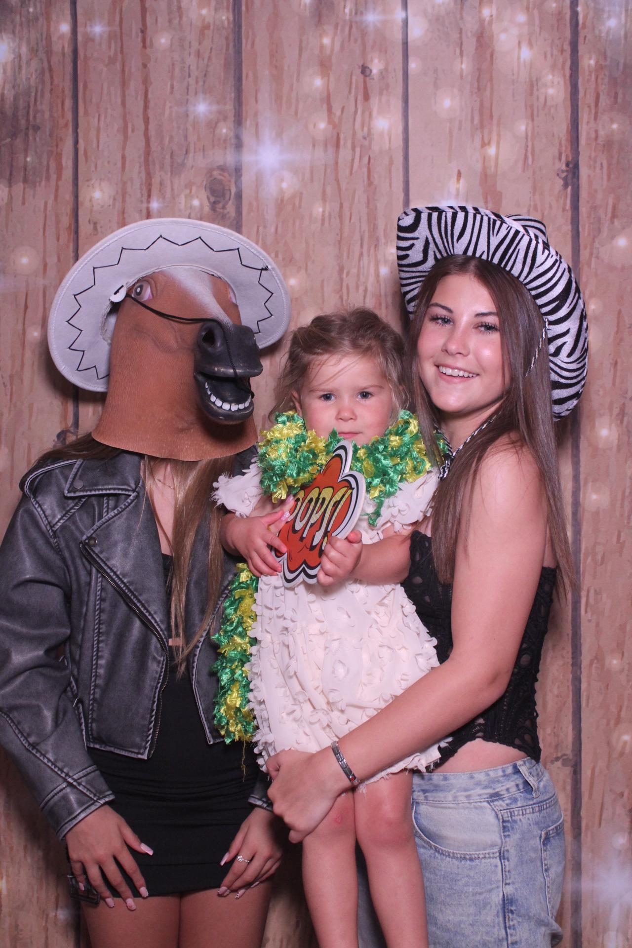 The Robinsons | View more photos from the event at gallery.magicimages.uk/u/MagicImages/The-Robinsons