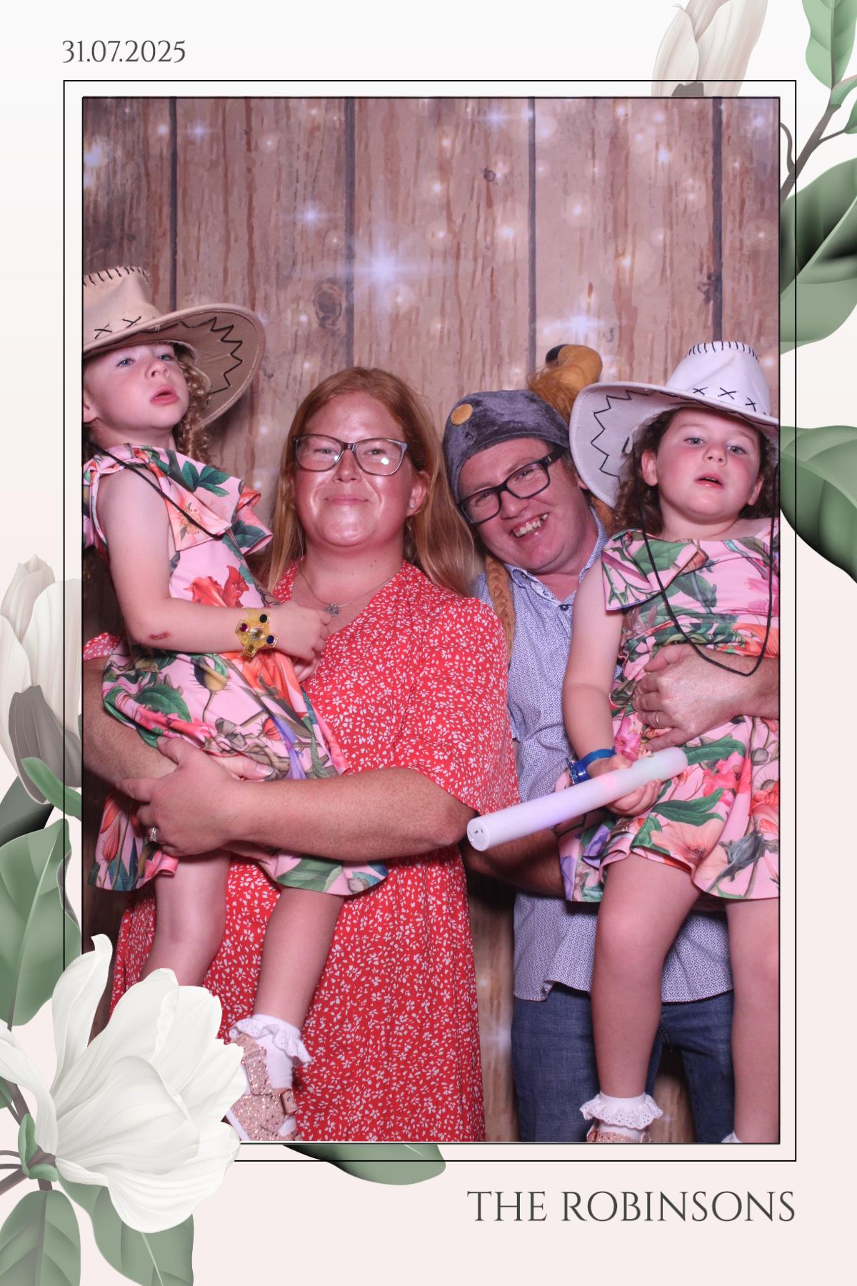 The Robinsons | View more photos from the event at gallery.magicimages.uk/u/MagicImages/The-Robinsons