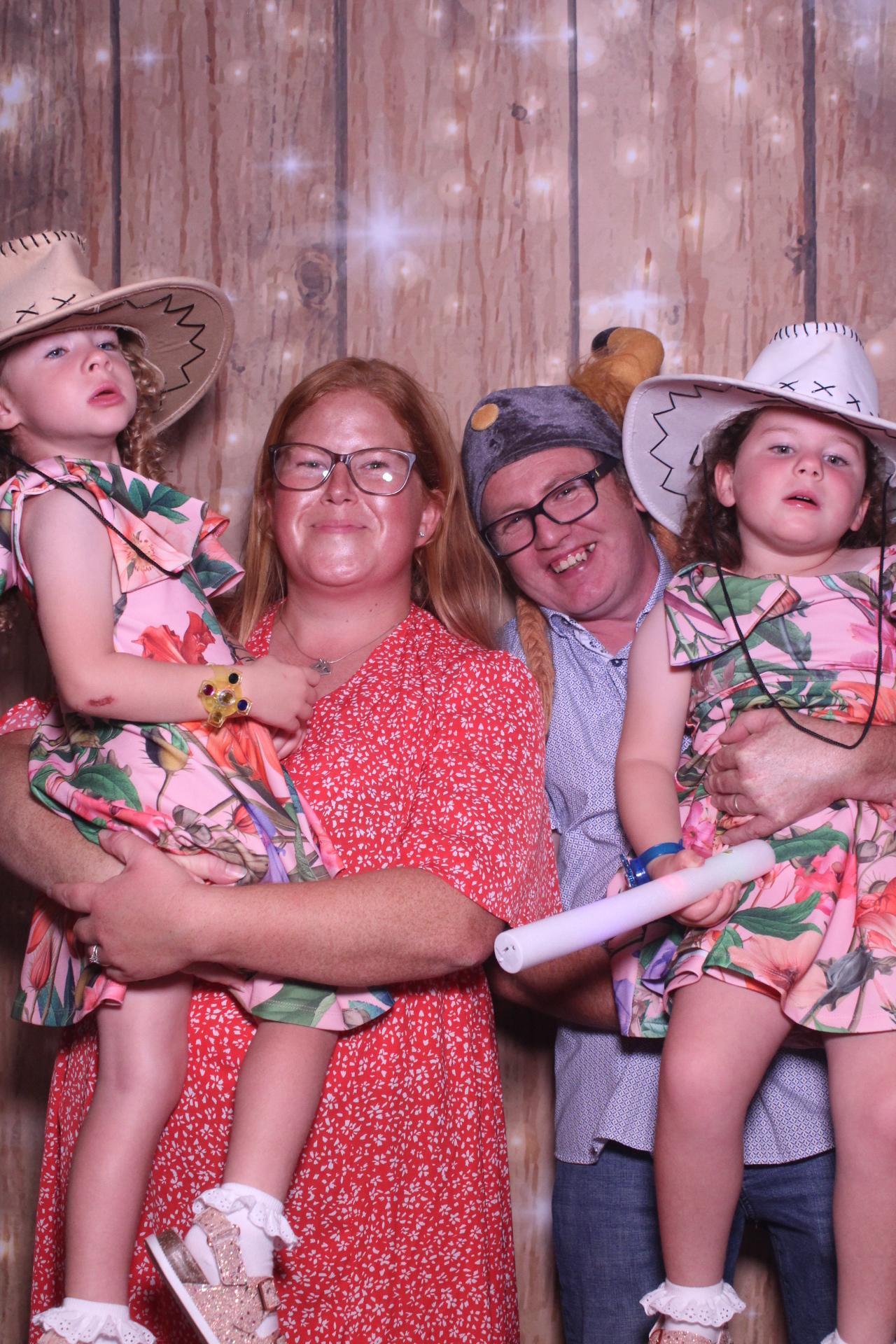 The Robinsons | View more photos from the event at gallery.magicimages.uk/u/MagicImages/The-Robinsons