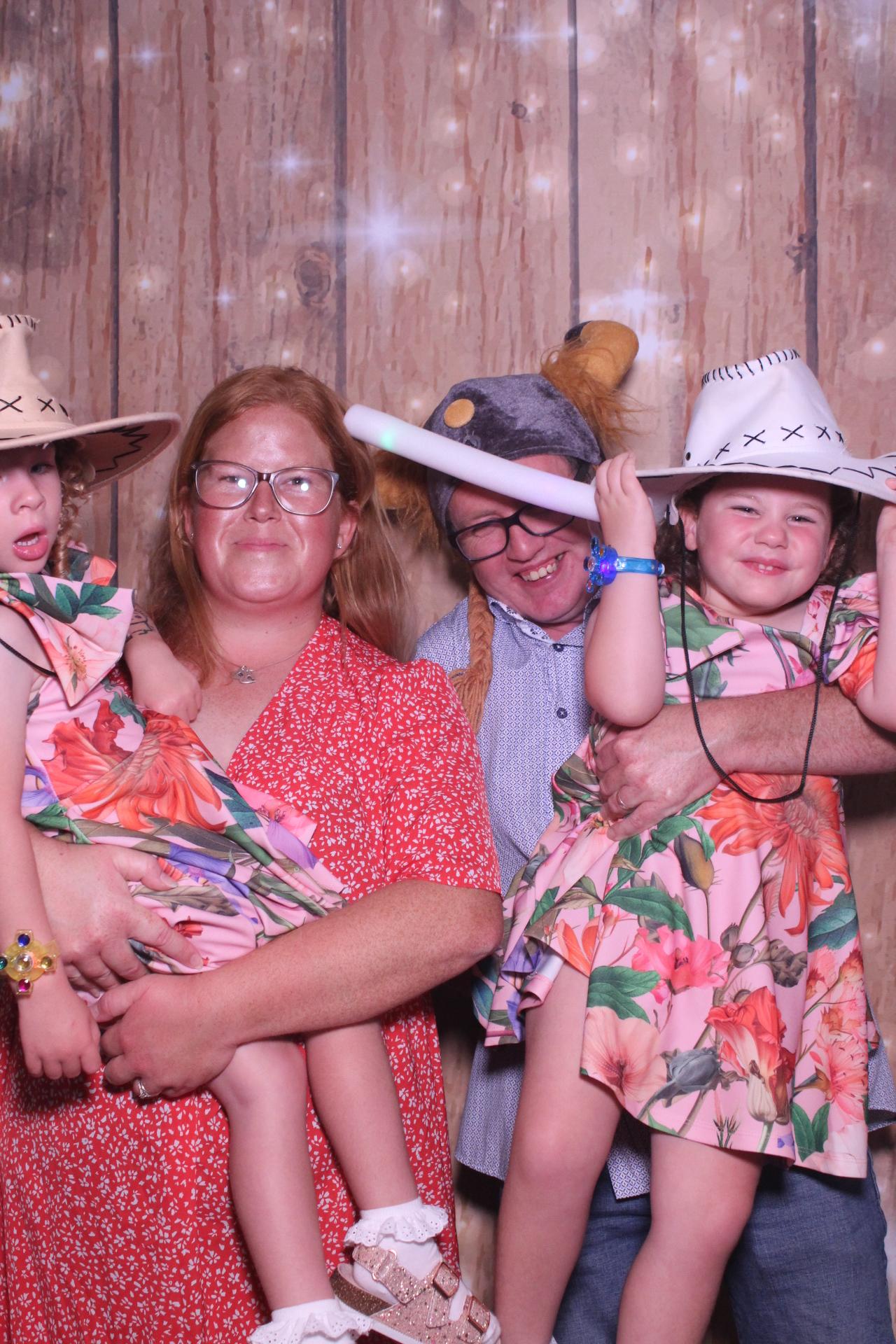 The Robinsons | View more photos from the event at gallery.magicimages.uk/u/MagicImages/The-Robinsons