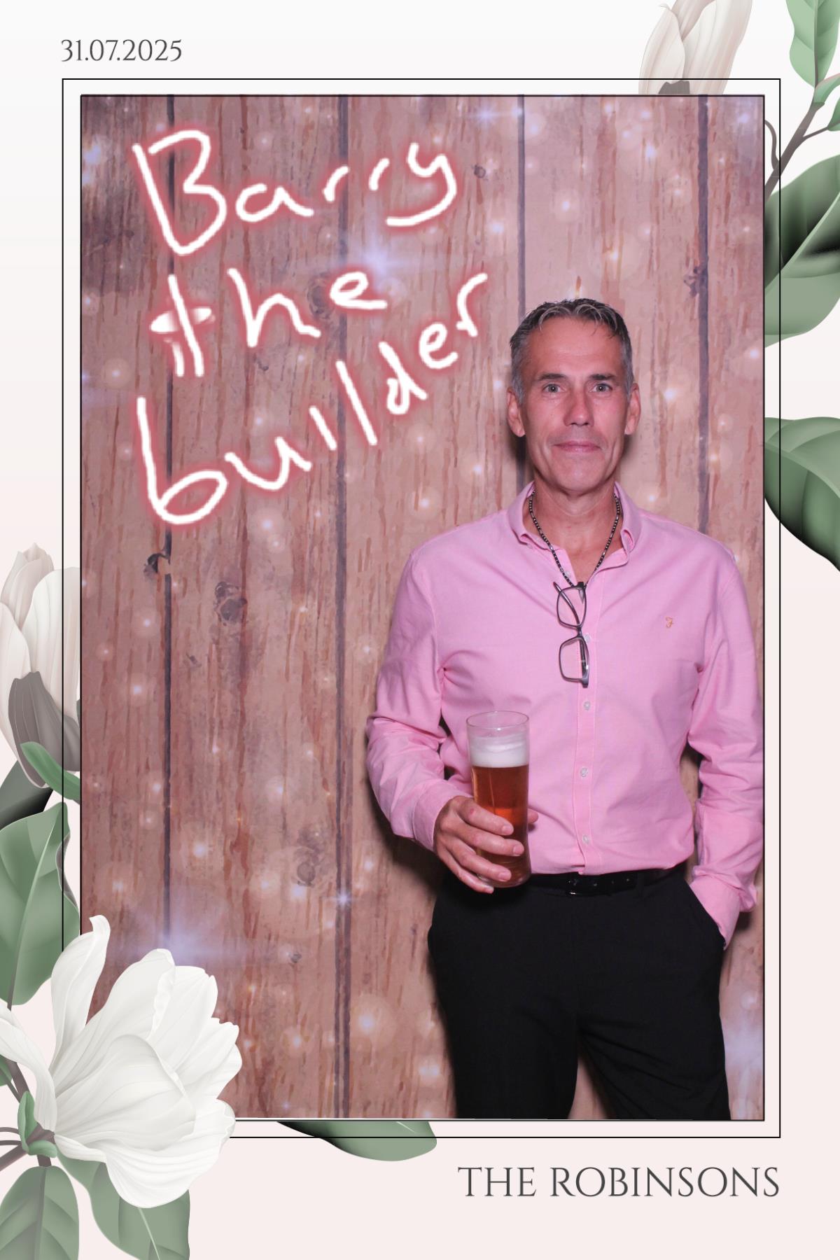 The Robinsons | View more photos from the event at gallery.magicimages.uk/u/MagicImages/The-Robinsons