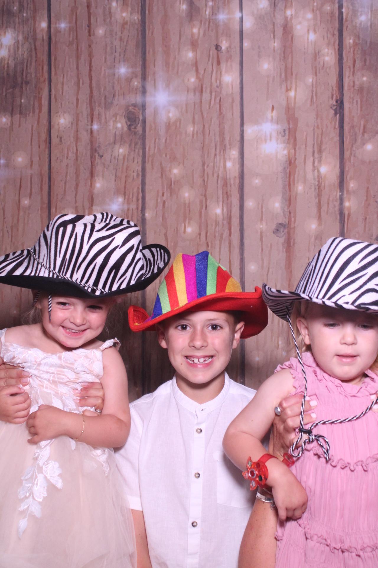 The Robinsons | View more photos from the event at gallery.magicimages.uk/u/MagicImages/The-Robinsons