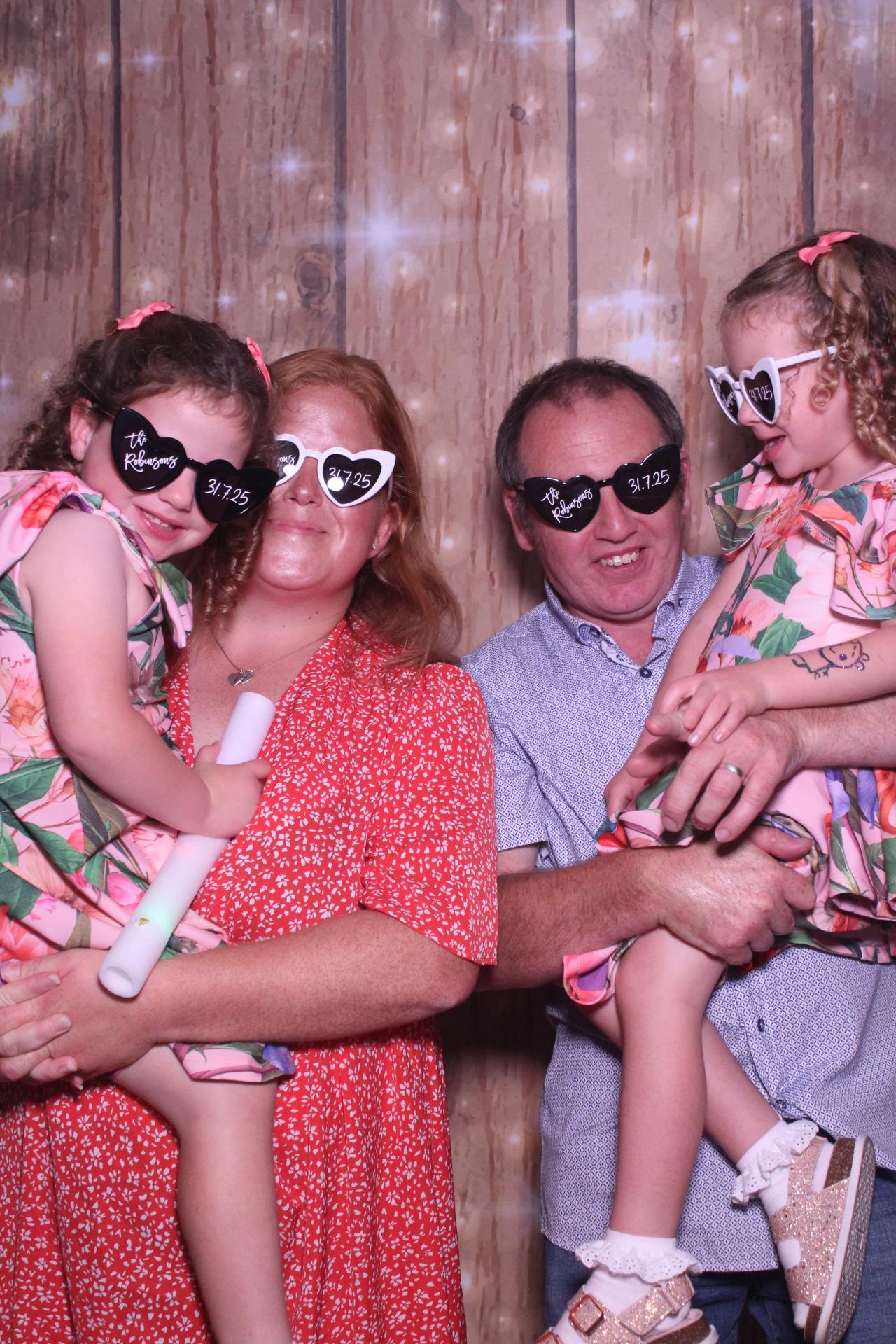 The Robinsons | View more photos from the event at gallery.magicimages.uk/u/MagicImages/The-Robinsons