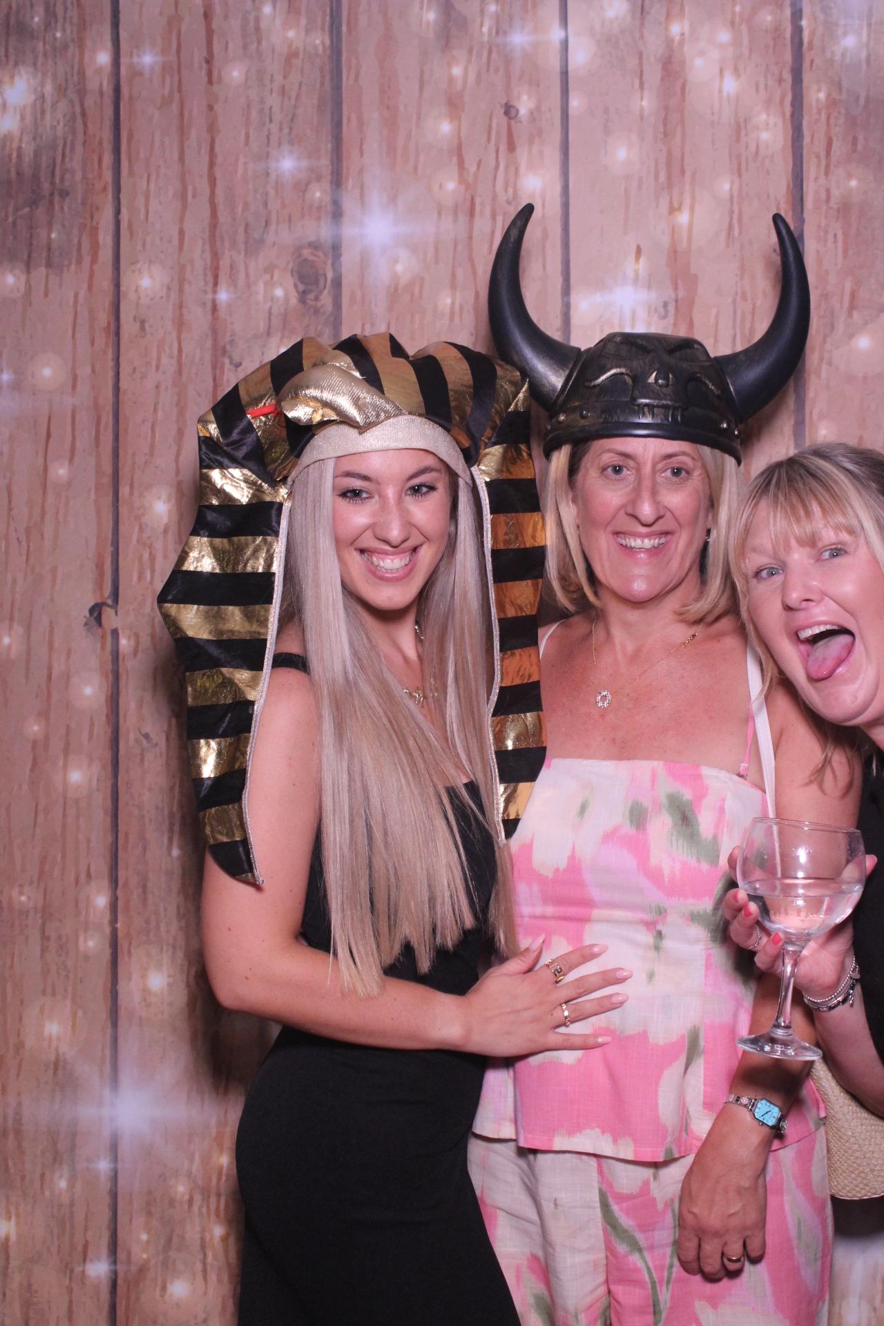 The Robinsons | View more photos from the event at gallery.magicimages.uk/u/MagicImages/The-Robinsons