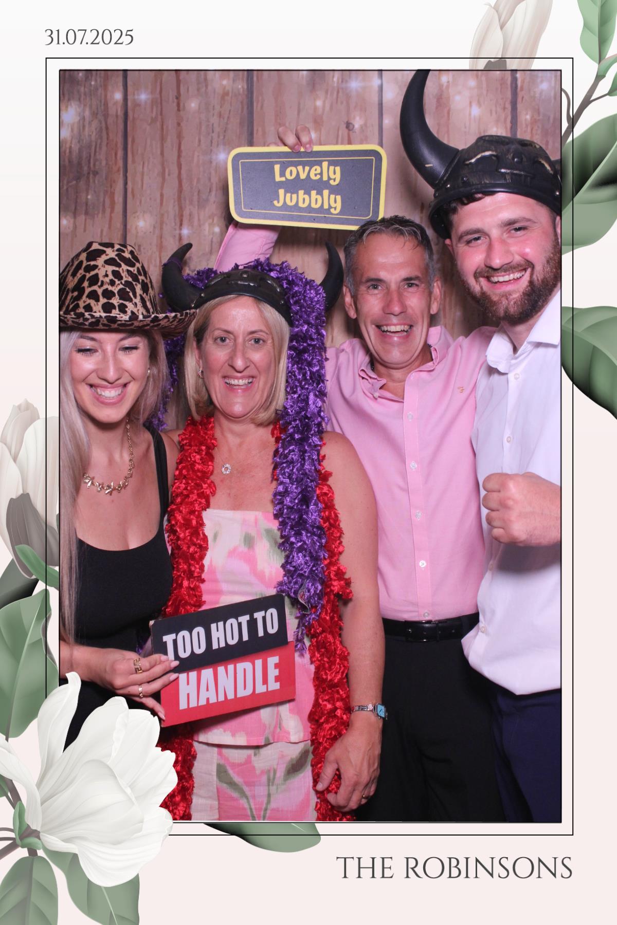 The Robinsons | View more photos from the event at gallery.magicimages.uk/u/MagicImages/The-Robinsons