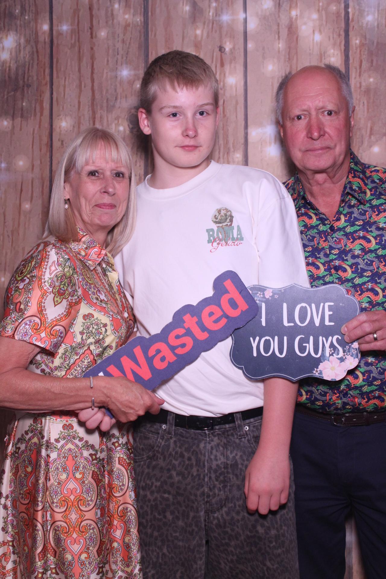 The Robinsons | View more photos from the event at gallery.magicimages.uk/u/MagicImages/The-Robinsons