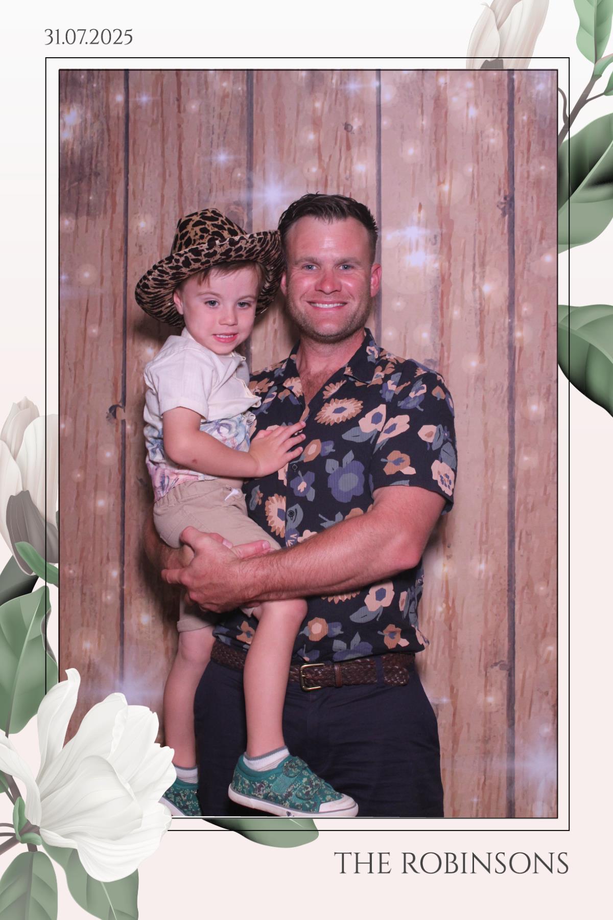 The Robinsons | View more photos from the event at gallery.magicimages.uk/u/MagicImages/The-Robinsons