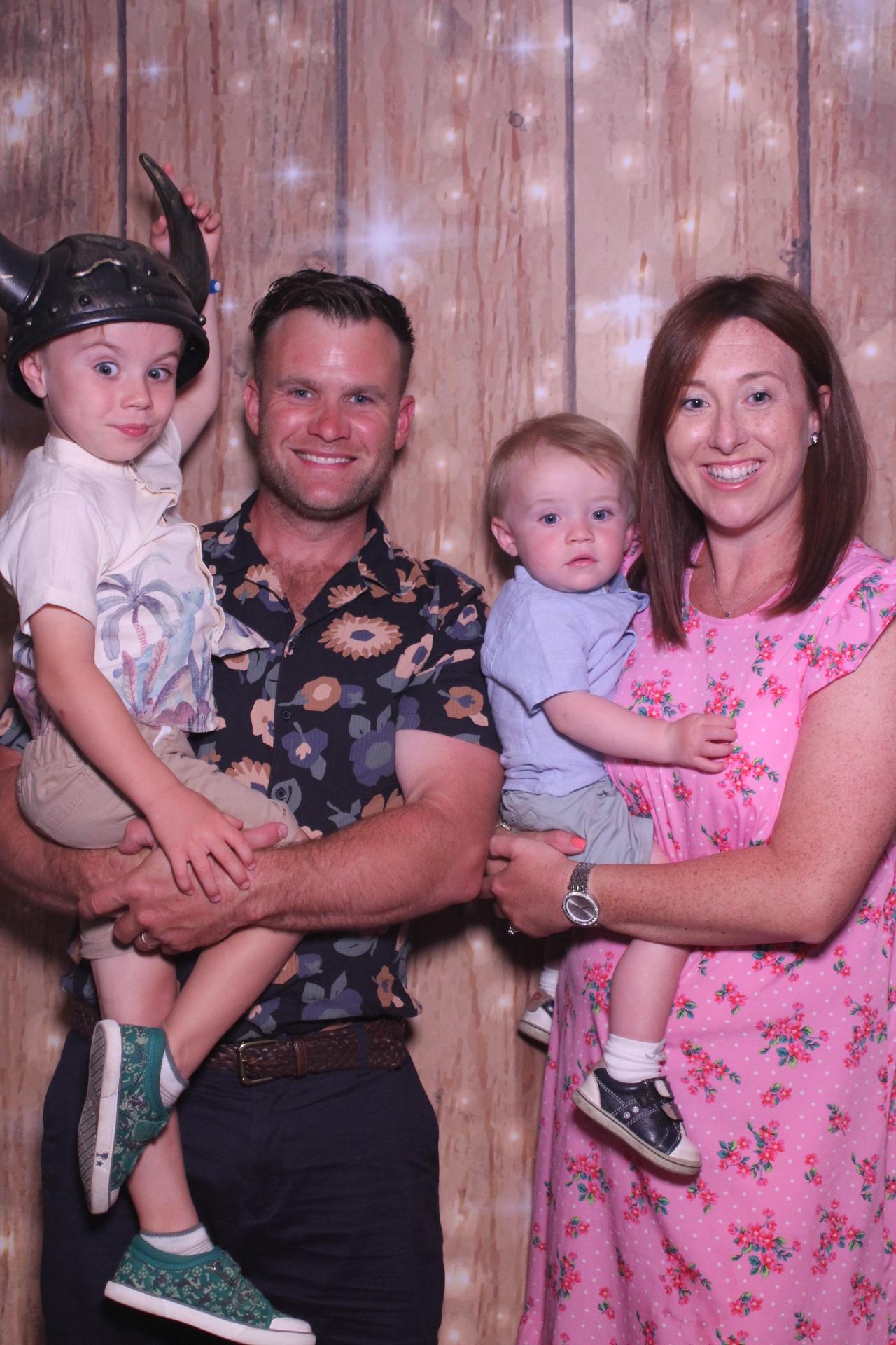 The Robinsons | View more photos from the event at gallery.magicimages.uk/u/MagicImages/The-Robinsons