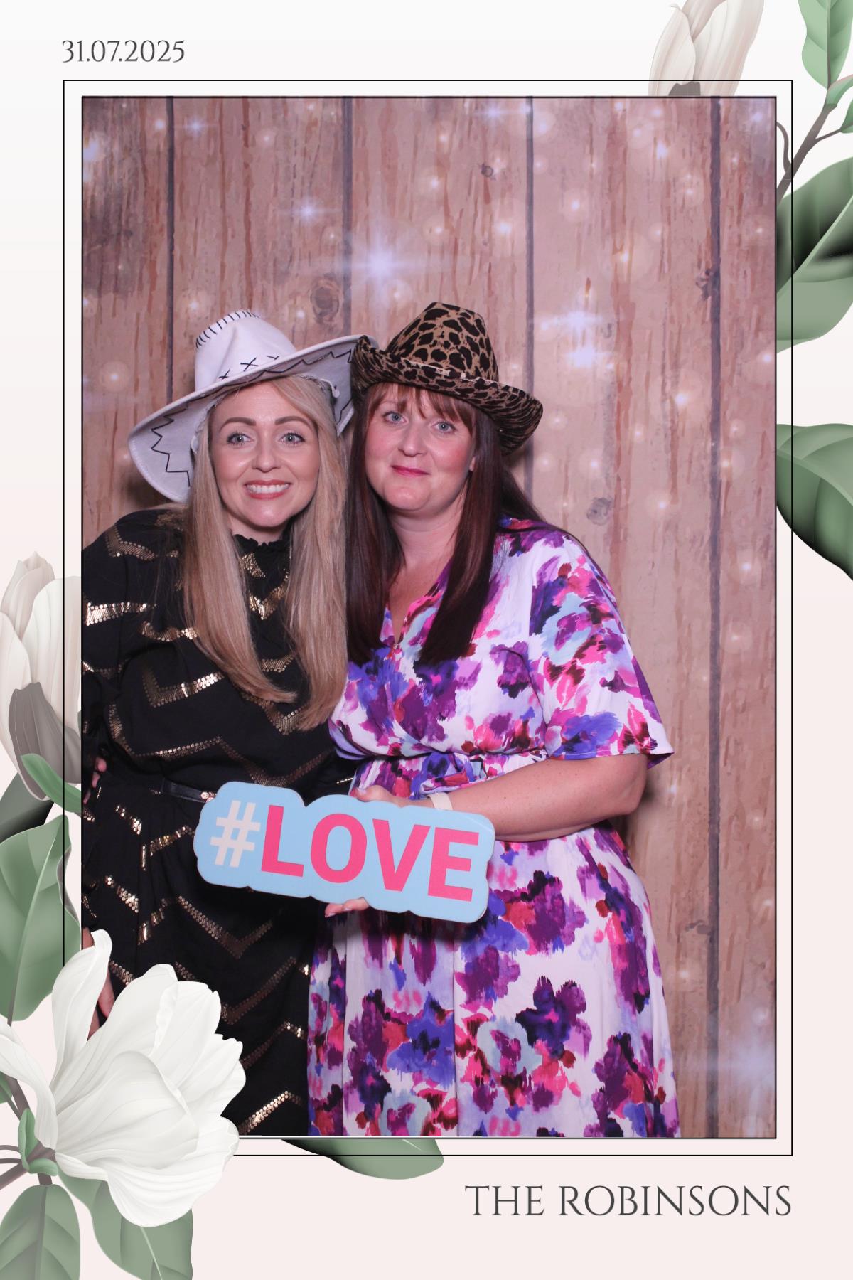 The Robinsons | View more photos from the event at gallery.magicimages.uk/u/MagicImages/The-Robinsons