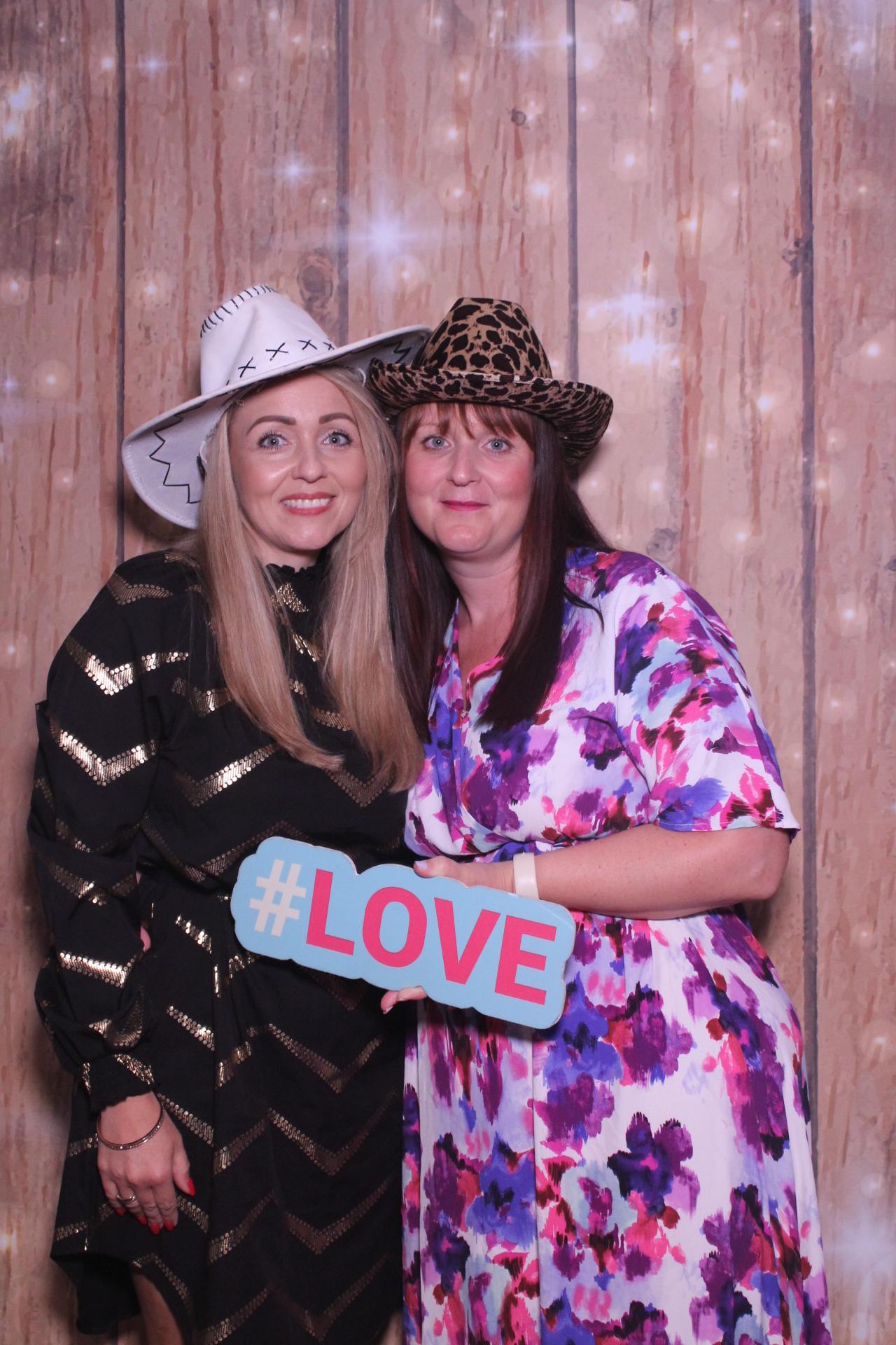 The Robinsons | View more photos from the event at gallery.magicimages.uk/u/MagicImages/The-Robinsons