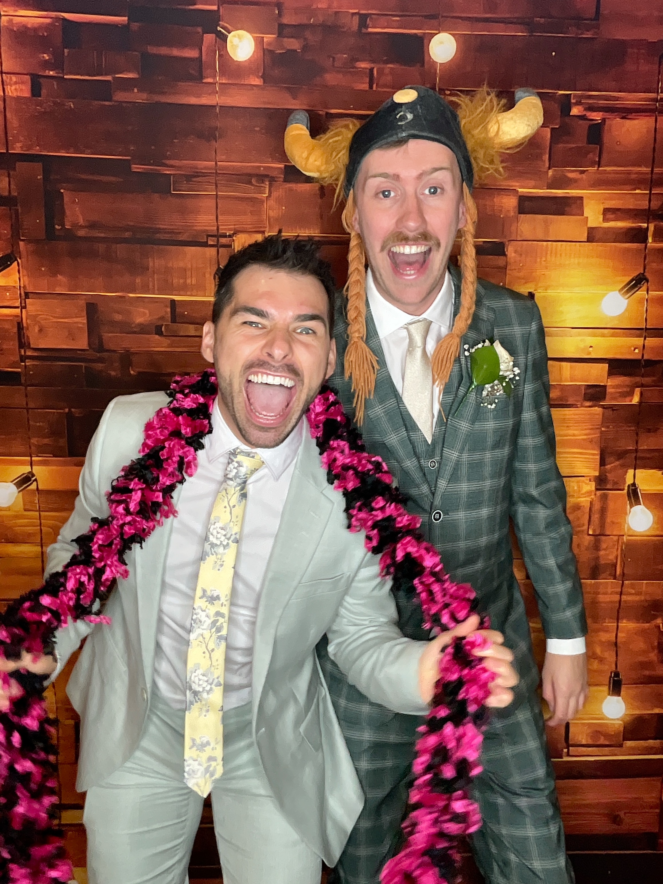 Thomas & Poppy  | View more photos from the event at gallery.magicimages.uk/u/MagicImages/Thomas-Poppy