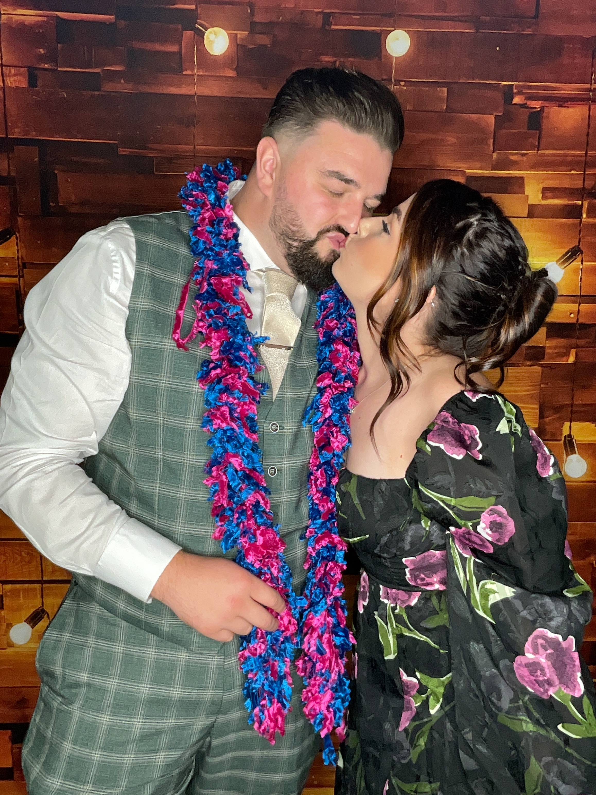 Thomas & Poppy  | View more photos from the event at gallery.magicimages.uk/u/MagicImages/Thomas-Poppy