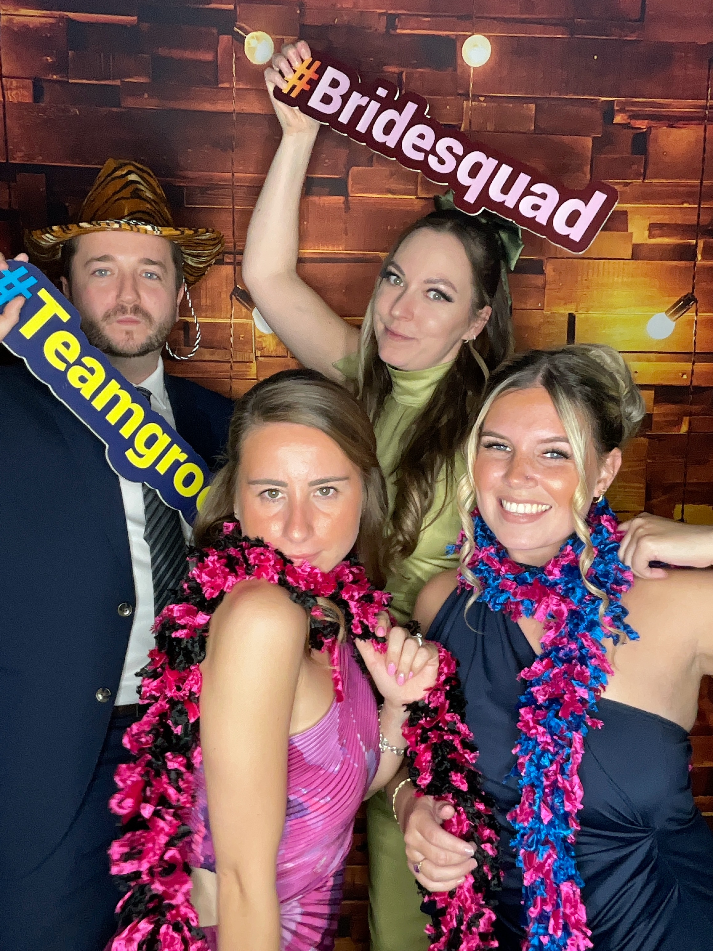 Thomas & Poppy  | View more photos from the event at gallery.magicimages.uk/u/MagicImages/Thomas-Poppy