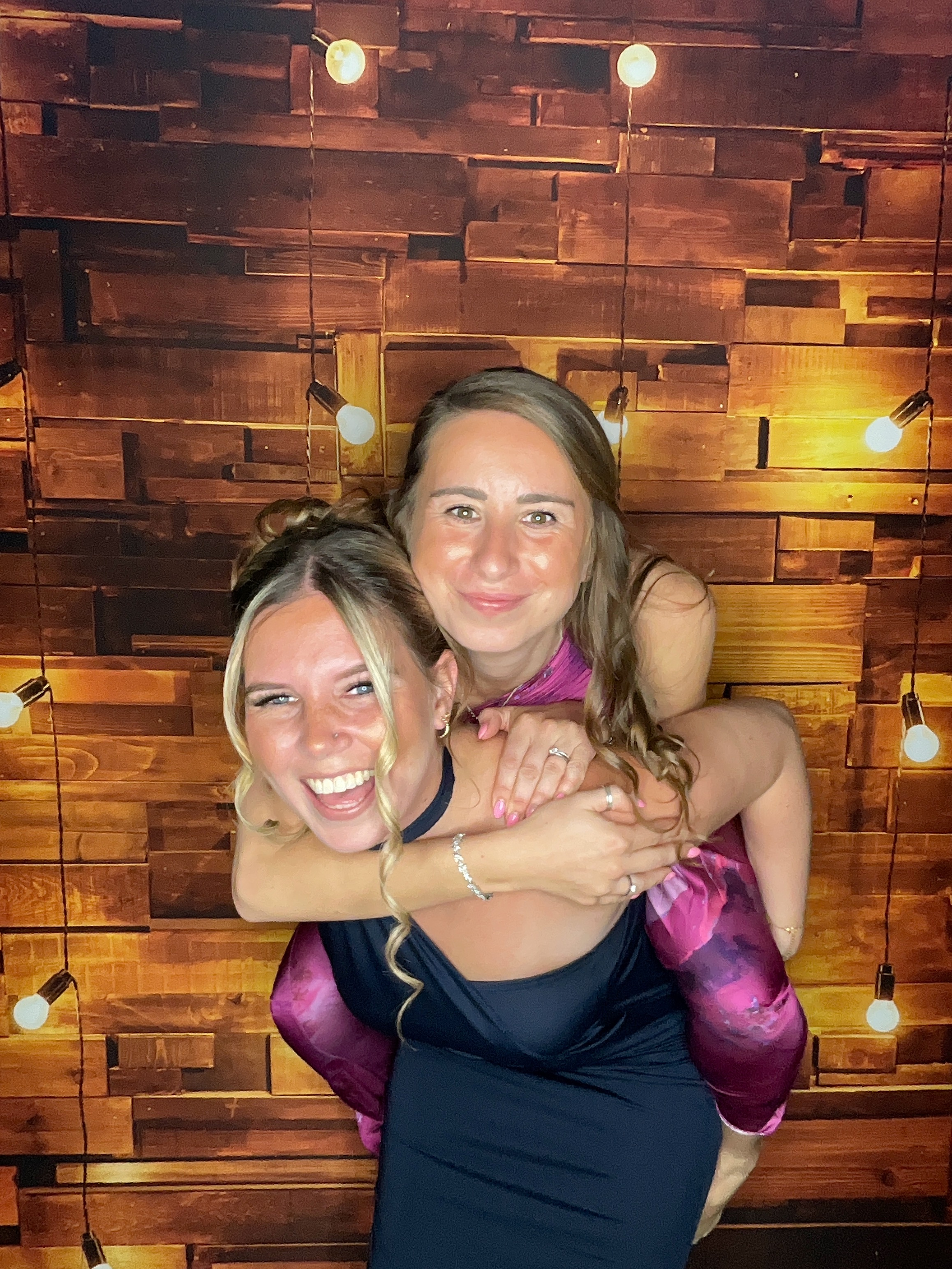 Thomas & Poppy  | View more photos from the event at gallery.magicimages.uk/u/MagicImages/Thomas-Poppy