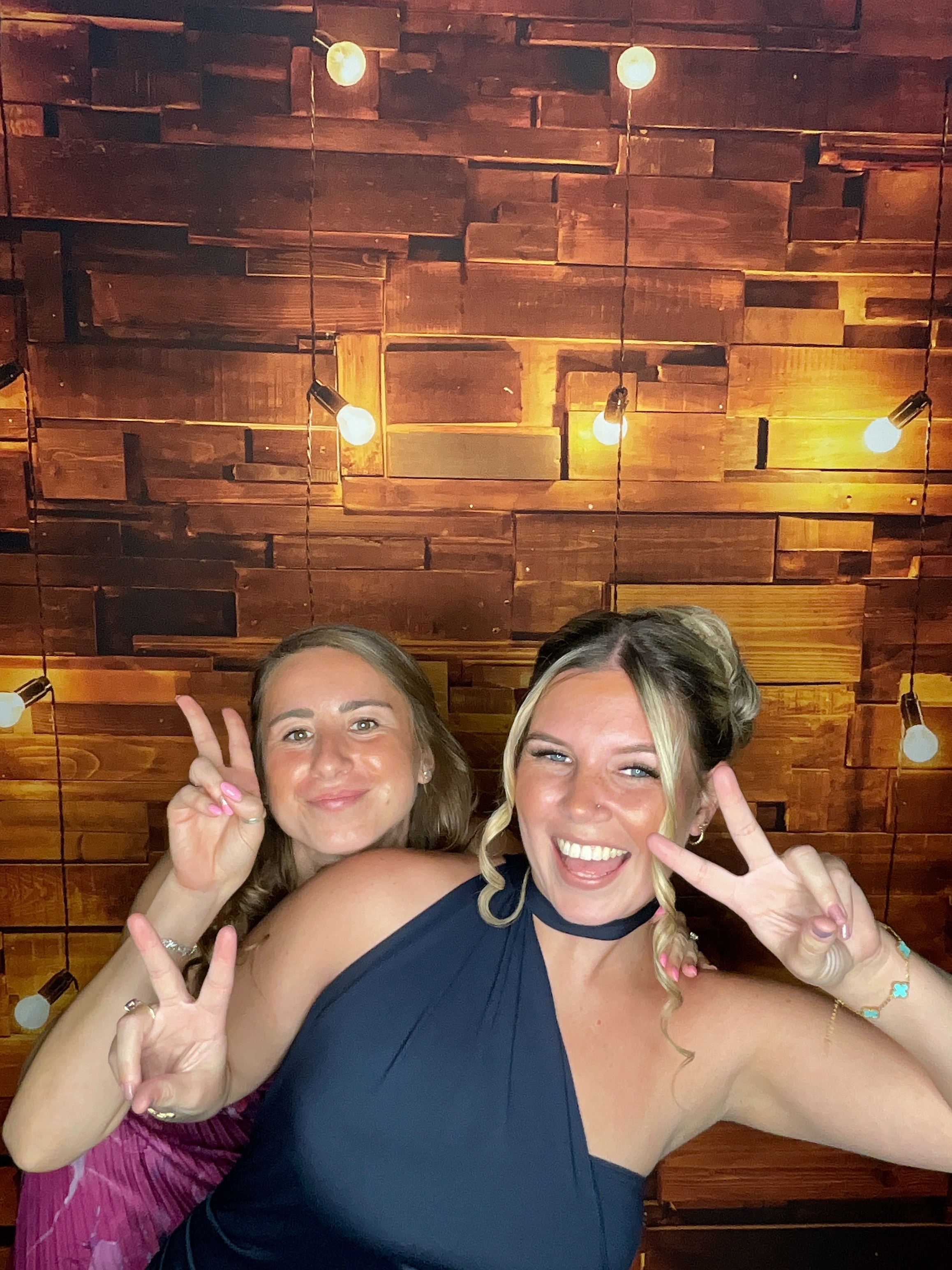 Thomas & Poppy  | View more photos from the event at gallery.magicimages.uk/u/MagicImages/Thomas-Poppy