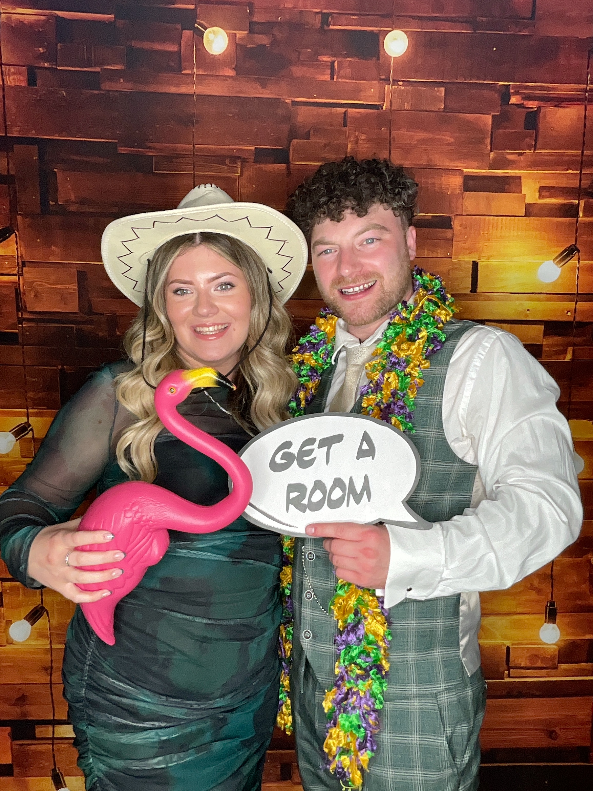 Thomas & Poppy  | View more photos from the event at gallery.magicimages.uk/u/MagicImages/Thomas-Poppy