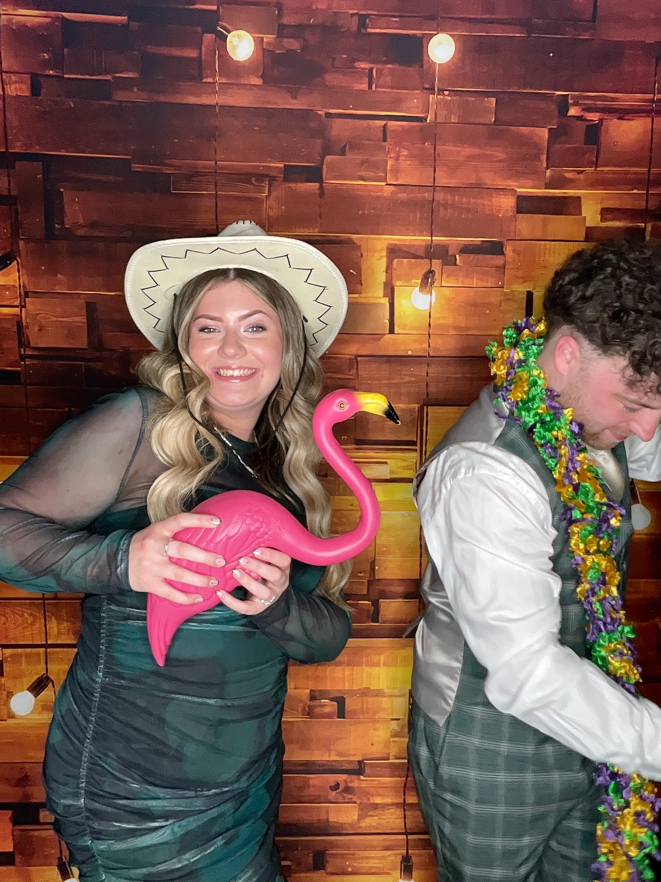 Thomas & Poppy  | View more photos from the event at gallery.magicimages.uk/u/MagicImages/Thomas-Poppy