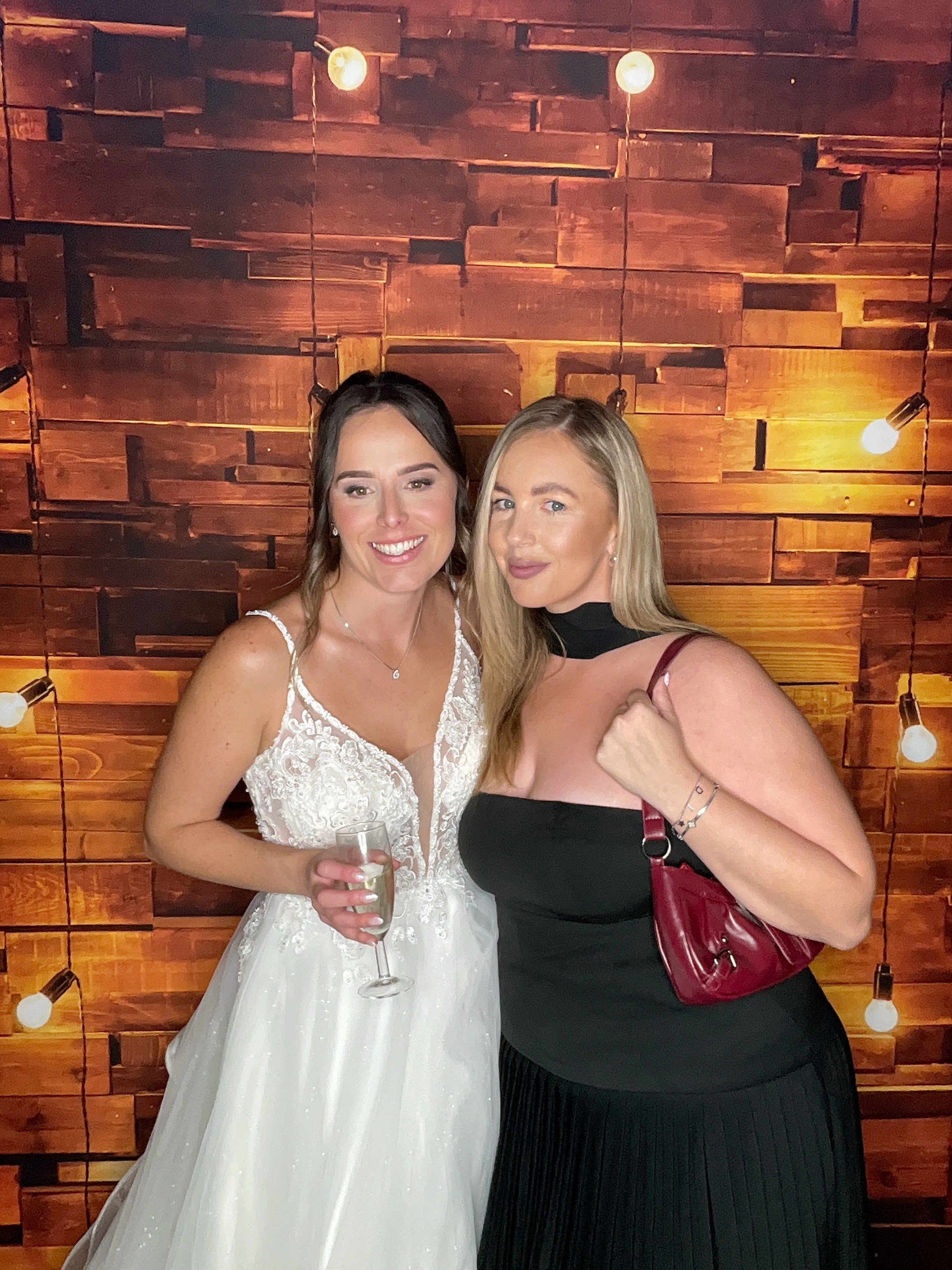 Thomas & Poppy  | View more photos from the event at gallery.magicimages.uk/u/MagicImages/Thomas-Poppy