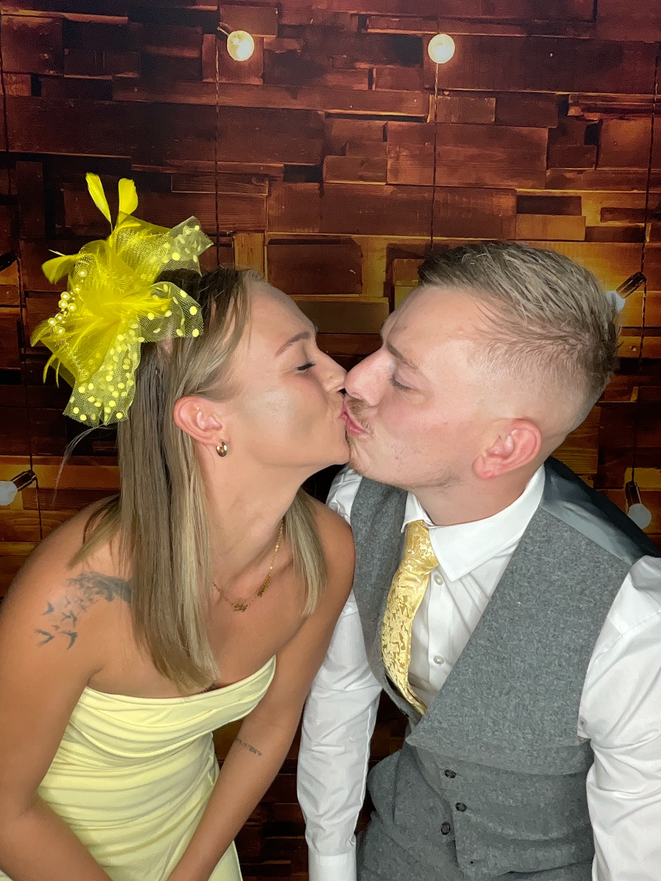 Thomas & Poppy  | View more photos from the event at gallery.magicimages.uk/u/MagicImages/Thomas-Poppy