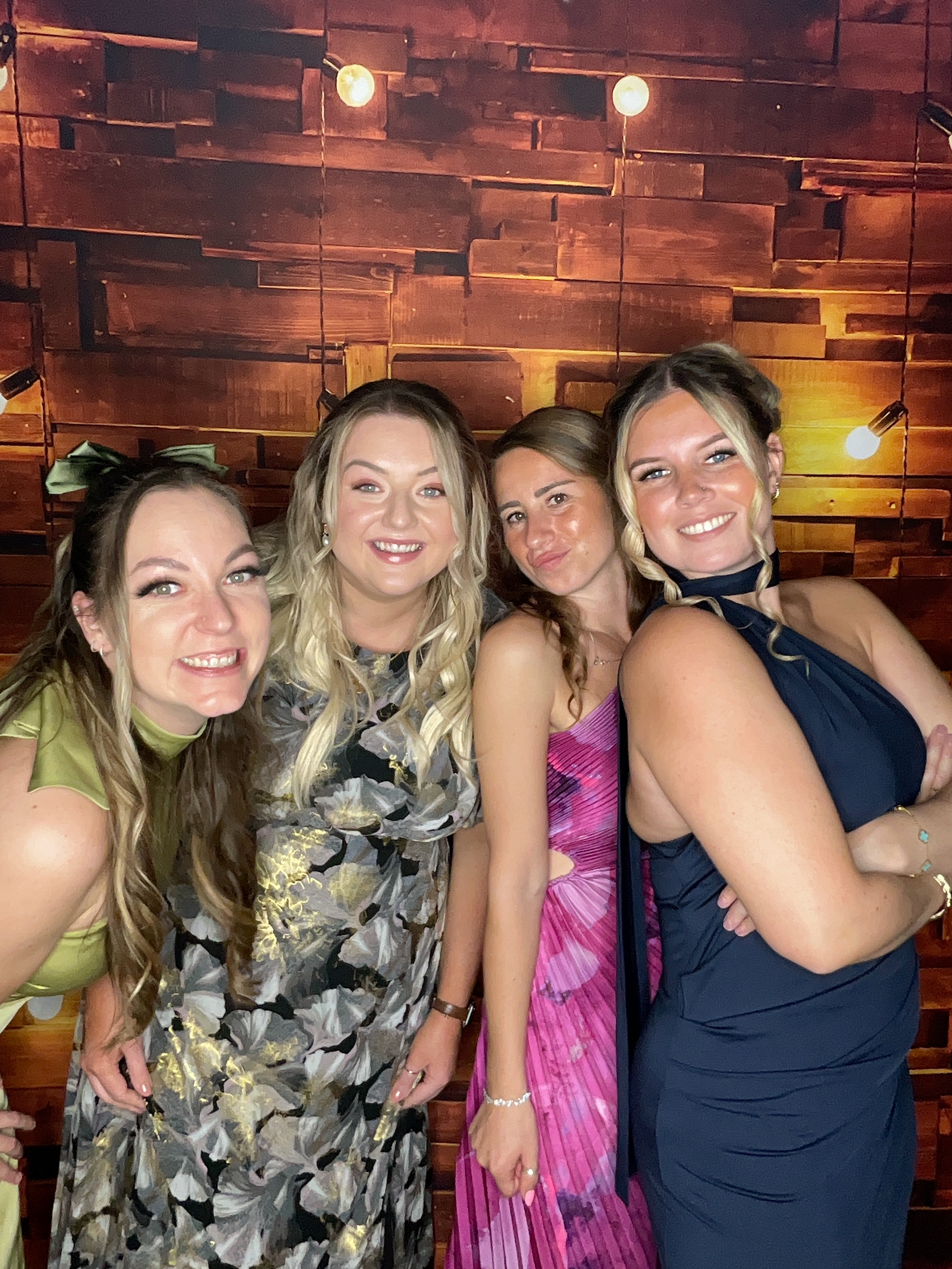 Thomas & Poppy  | View more photos from the event at gallery.magicimages.uk/u/MagicImages/Thomas-Poppy