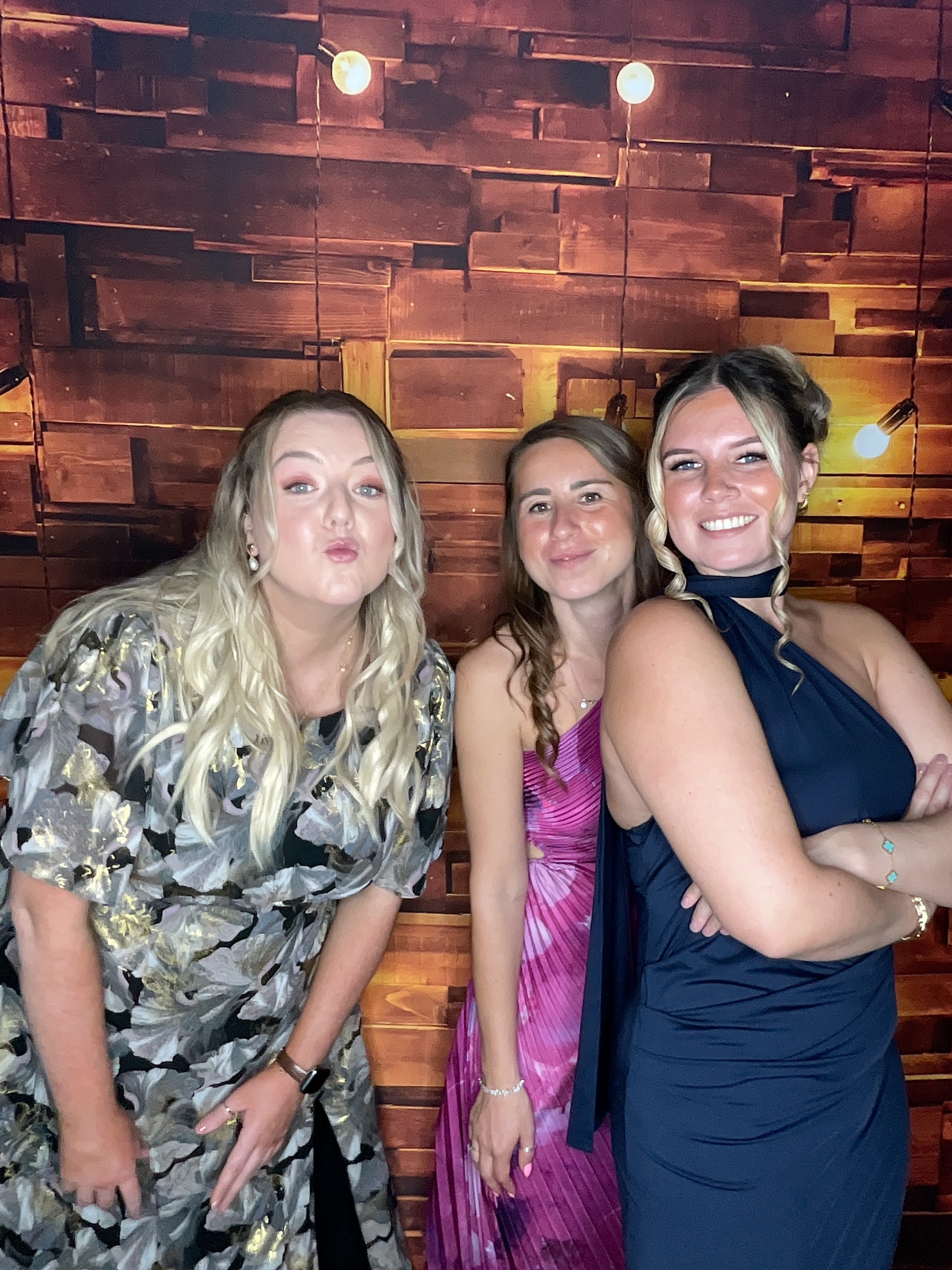 Thomas & Poppy  | View more photos from the event at gallery.magicimages.uk/u/MagicImages/Thomas-Poppy