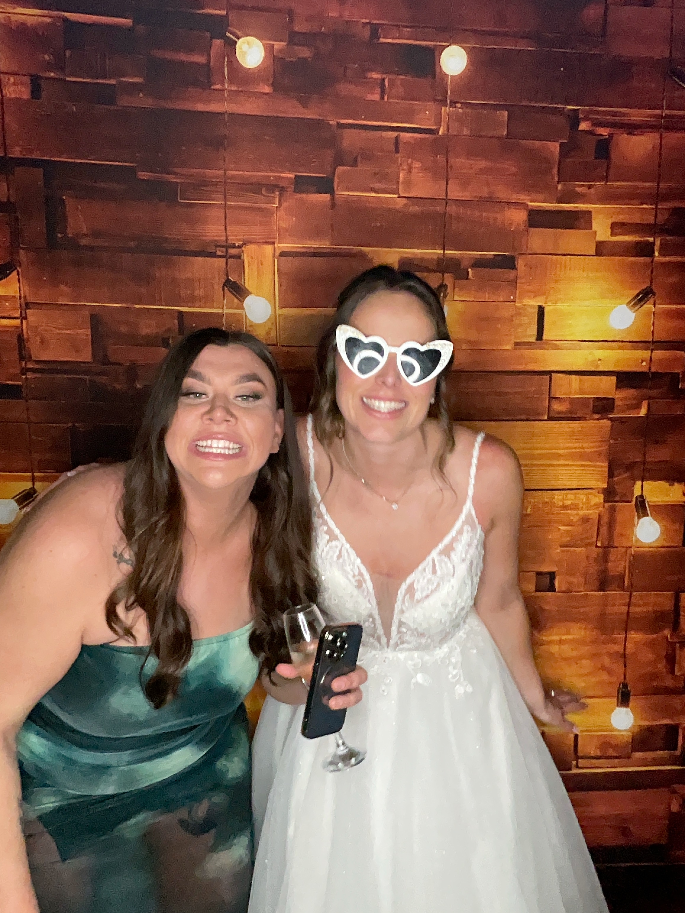 Thomas & Poppy  | View more photos from the event at gallery.magicimages.uk/u/MagicImages/Thomas-Poppy