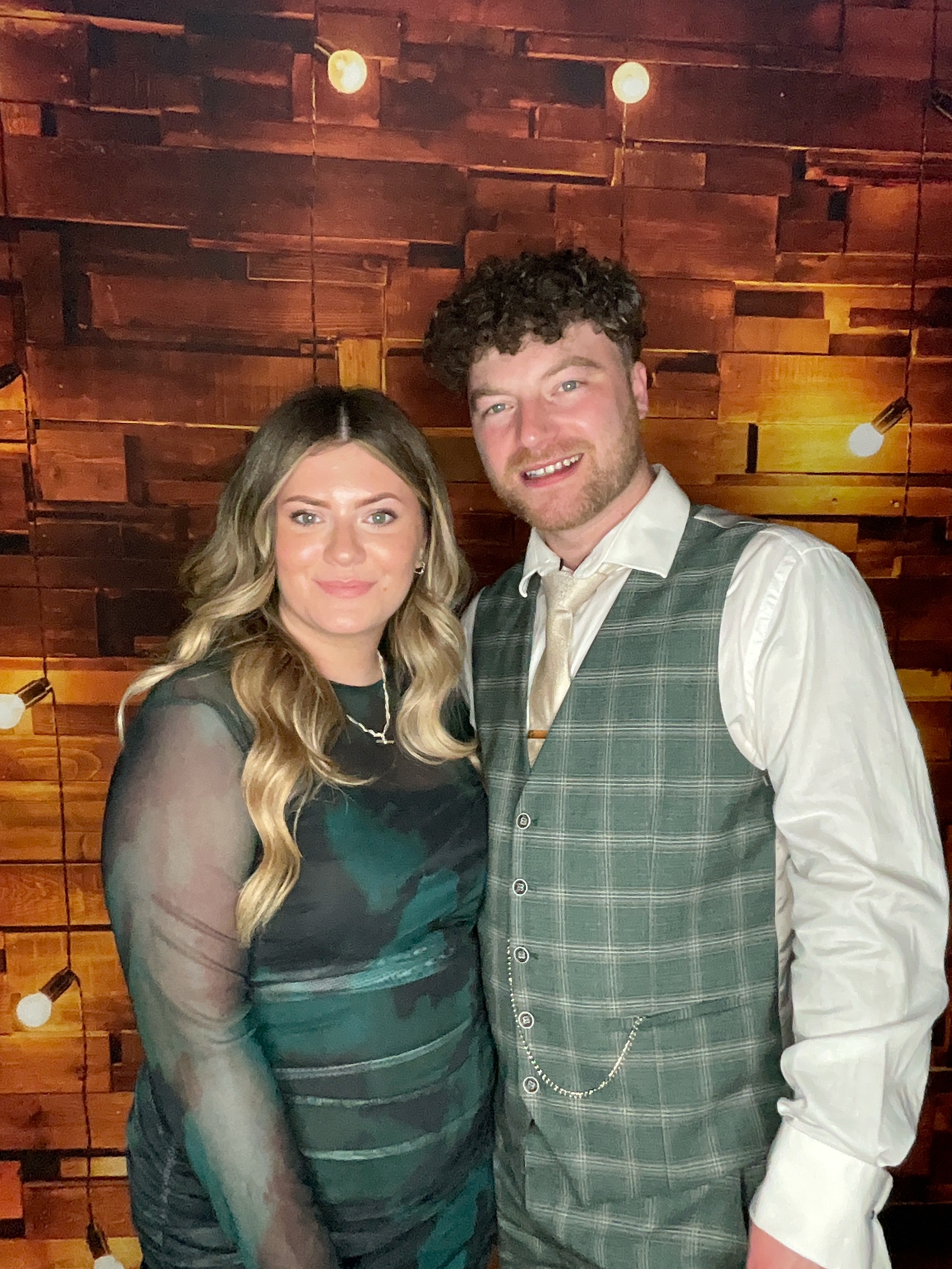 Thomas & Poppy  | View more photos from the event at gallery.magicimages.uk/u/MagicImages/Thomas-Poppy