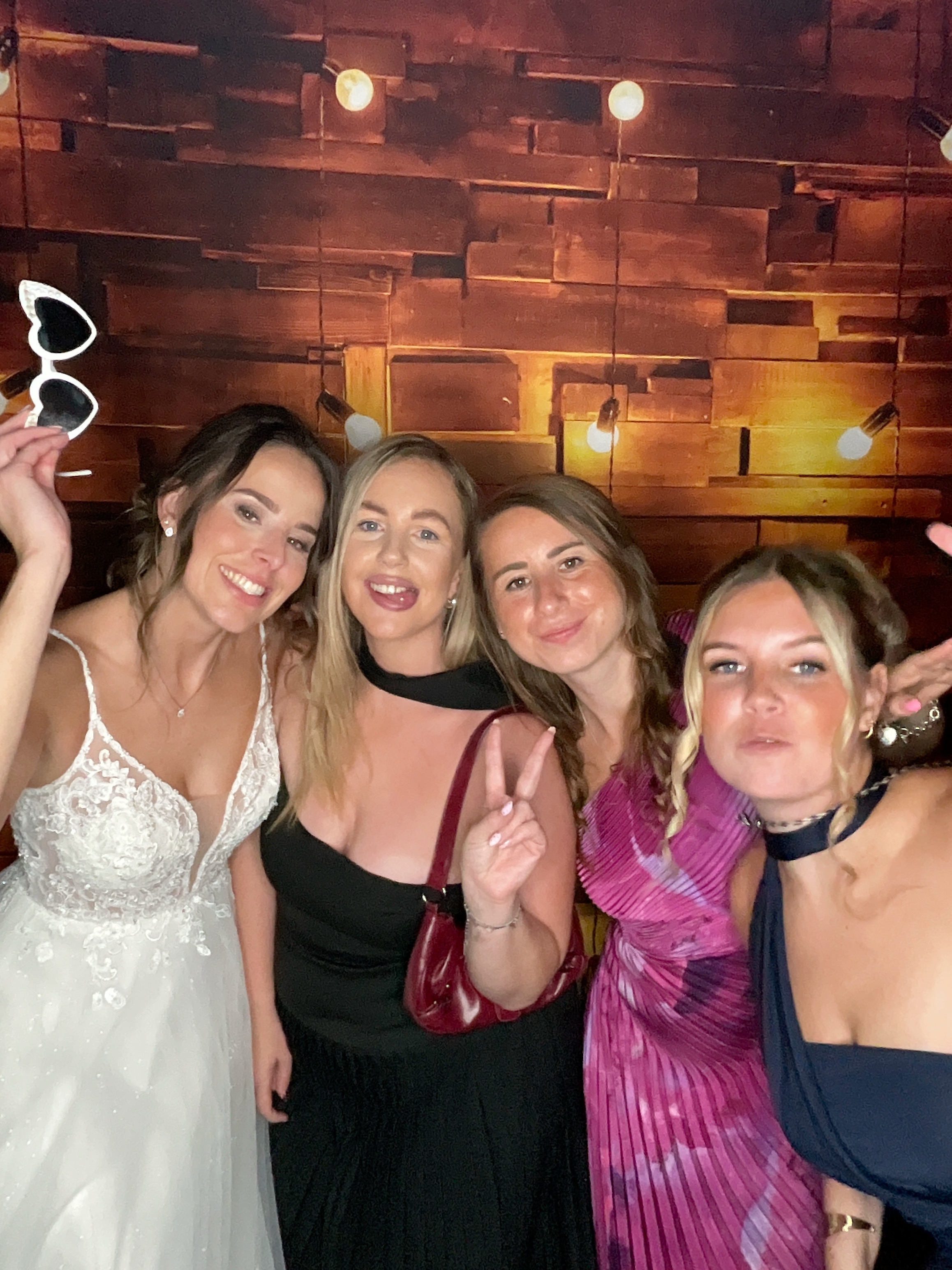 Thomas & Poppy  | View more photos from the event at gallery.magicimages.uk/u/MagicImages/Thomas-Poppy