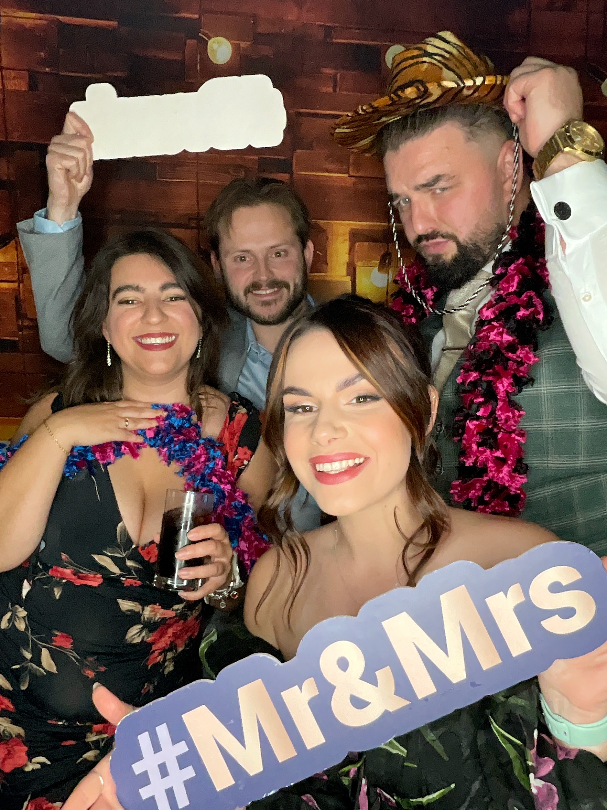 Thomas & Poppy  | View more photos from the event at gallery.magicimages.uk/u/MagicImages/Thomas-Poppy