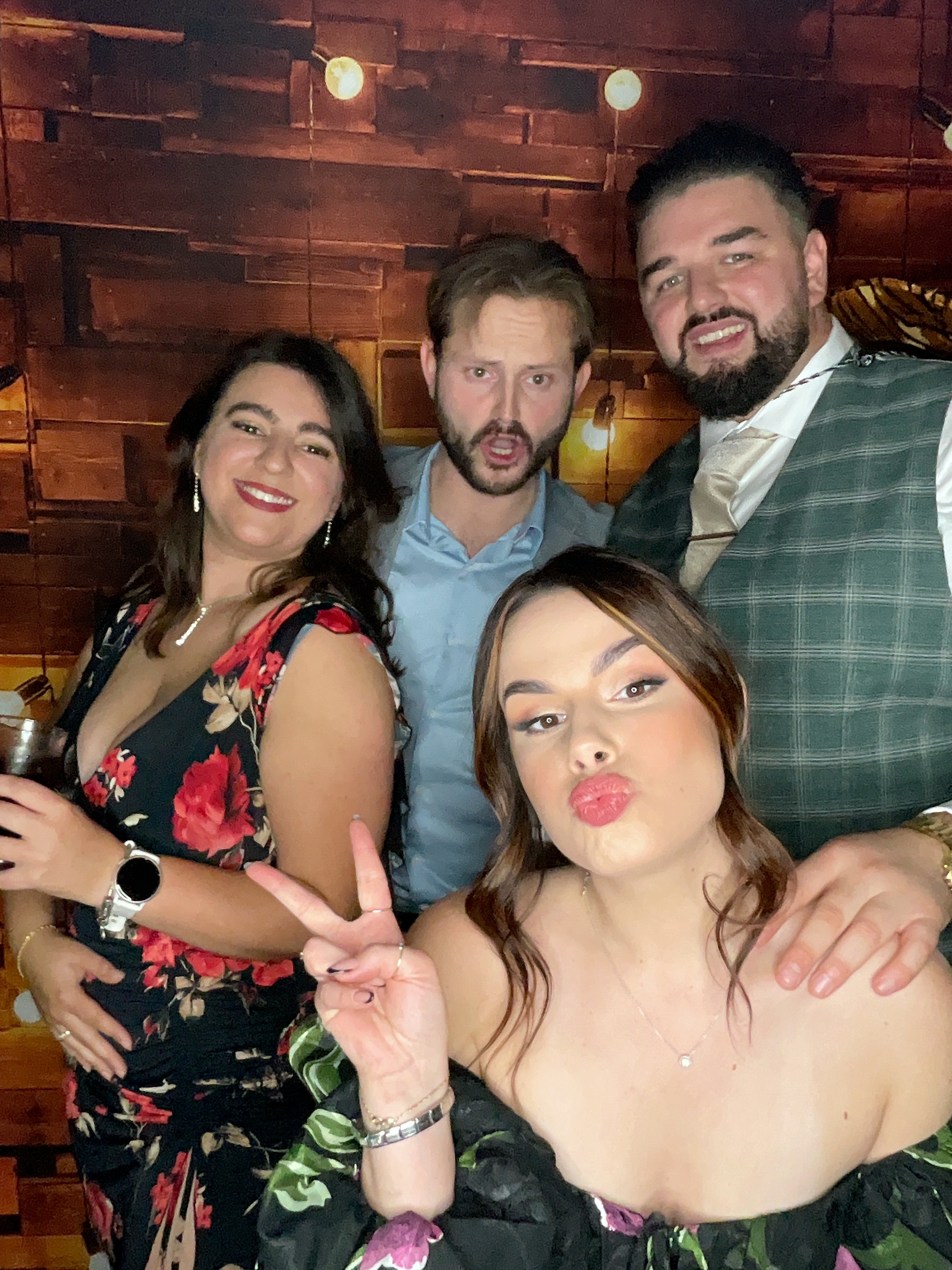 Thomas & Poppy  | View more photos from the event at gallery.magicimages.uk/u/MagicImages/Thomas-Poppy