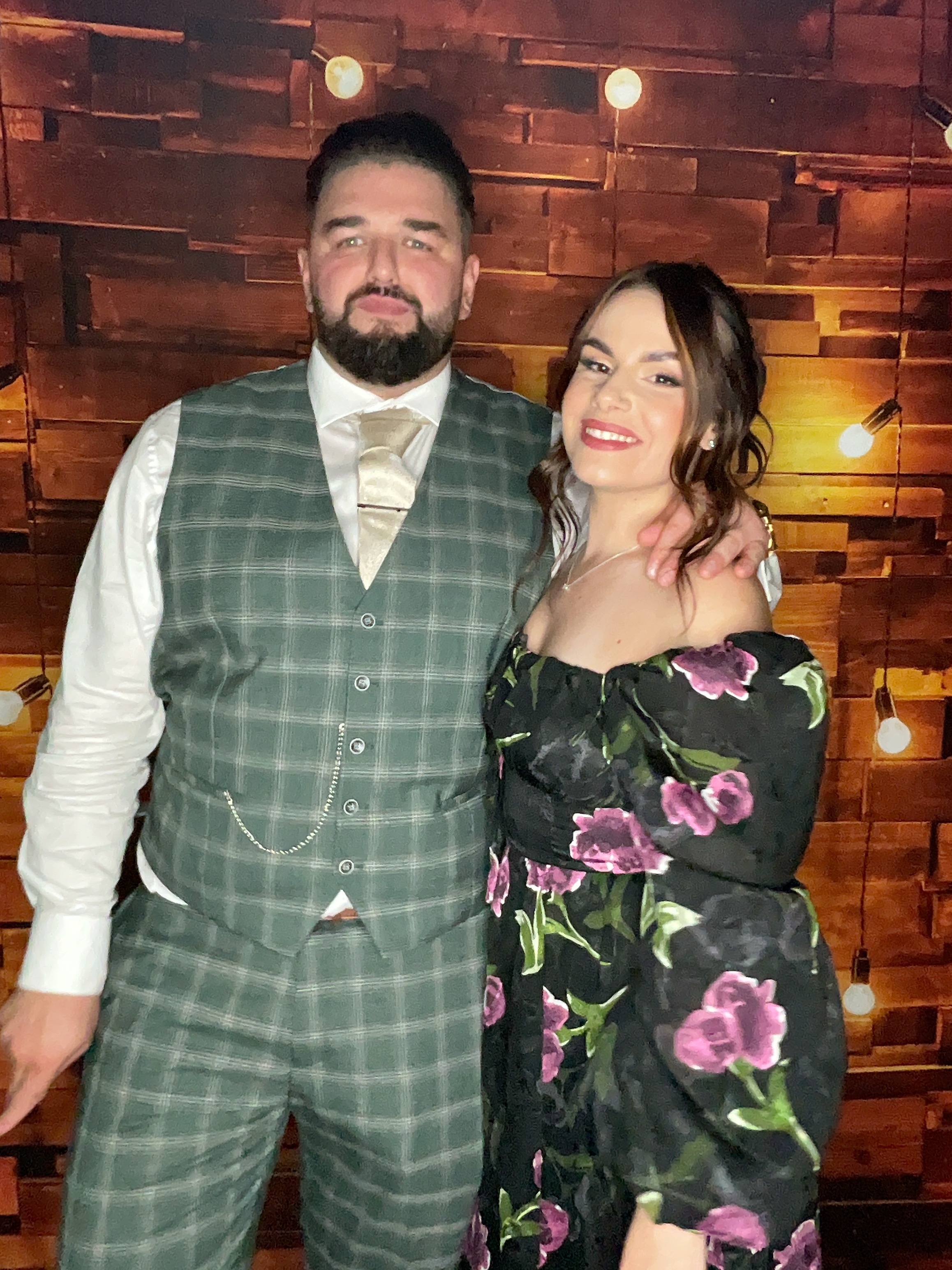 Thomas & Poppy  | View more photos from the event at gallery.magicimages.uk/u/MagicImages/Thomas-Poppy