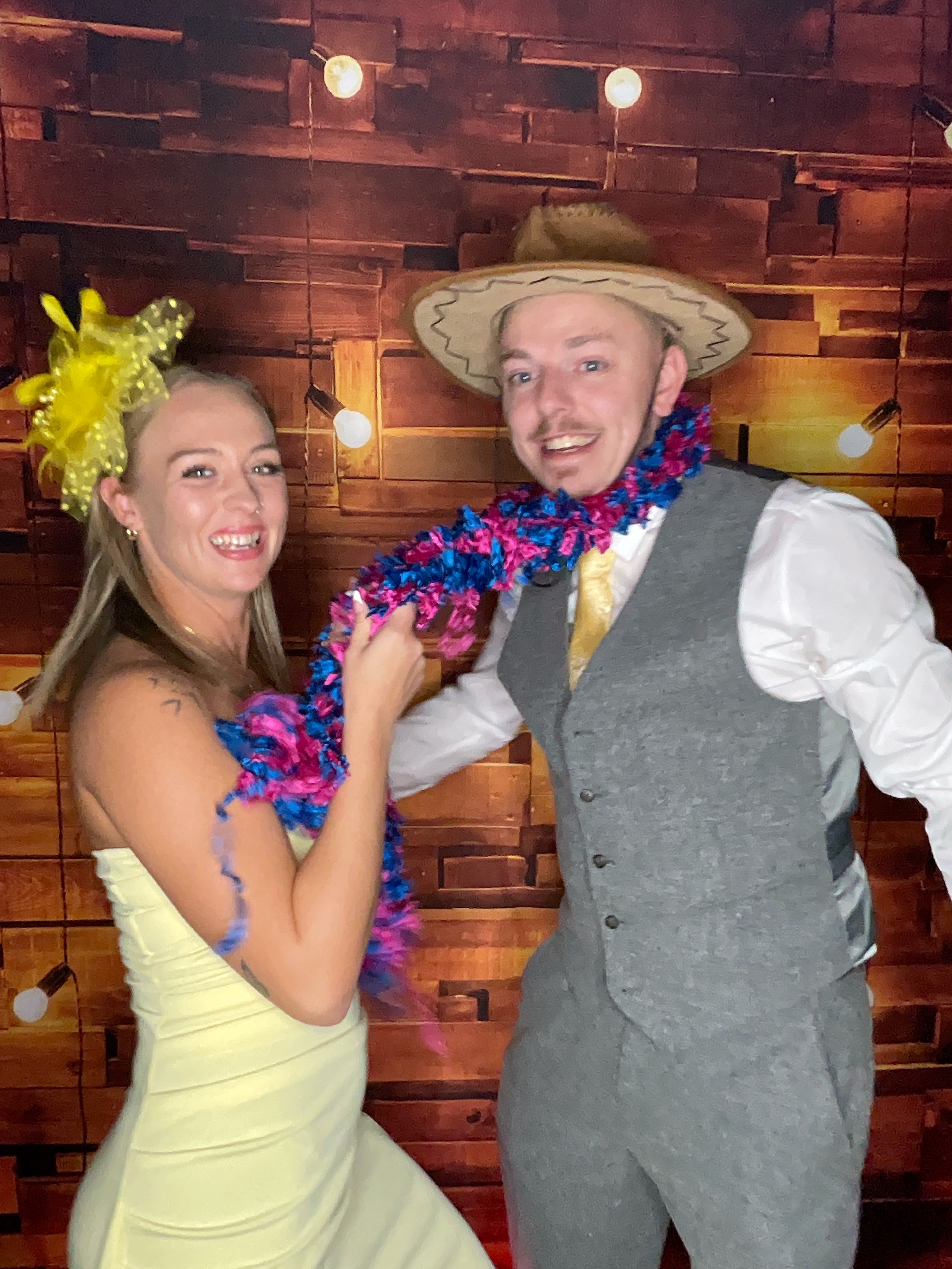 Thomas & Poppy  | View more photos from the event at gallery.magicimages.uk/u/MagicImages/Thomas-Poppy