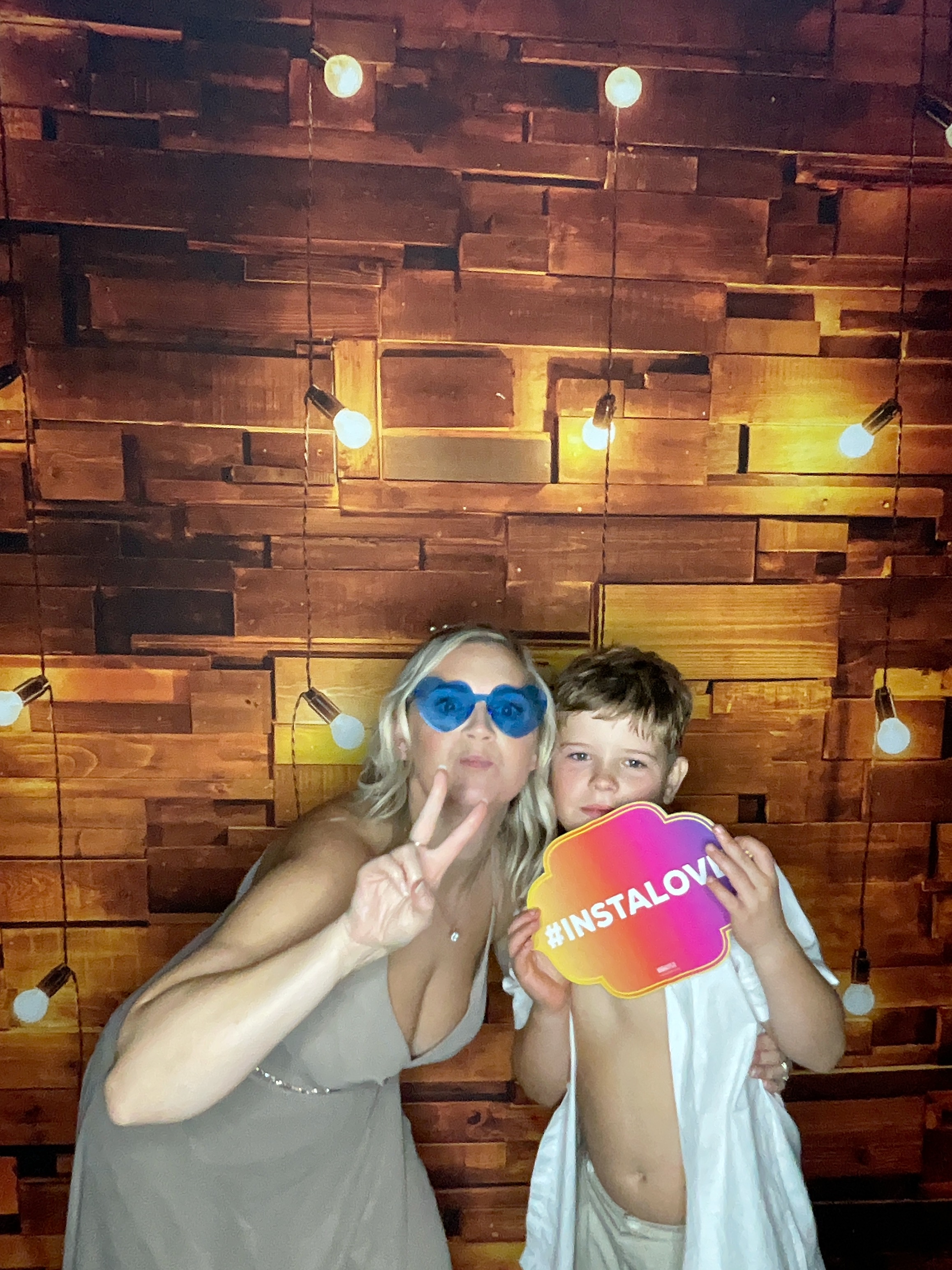 Thomas & Poppy  | View more photos from the event at gallery.magicimages.uk/u/MagicImages/Thomas-Poppy