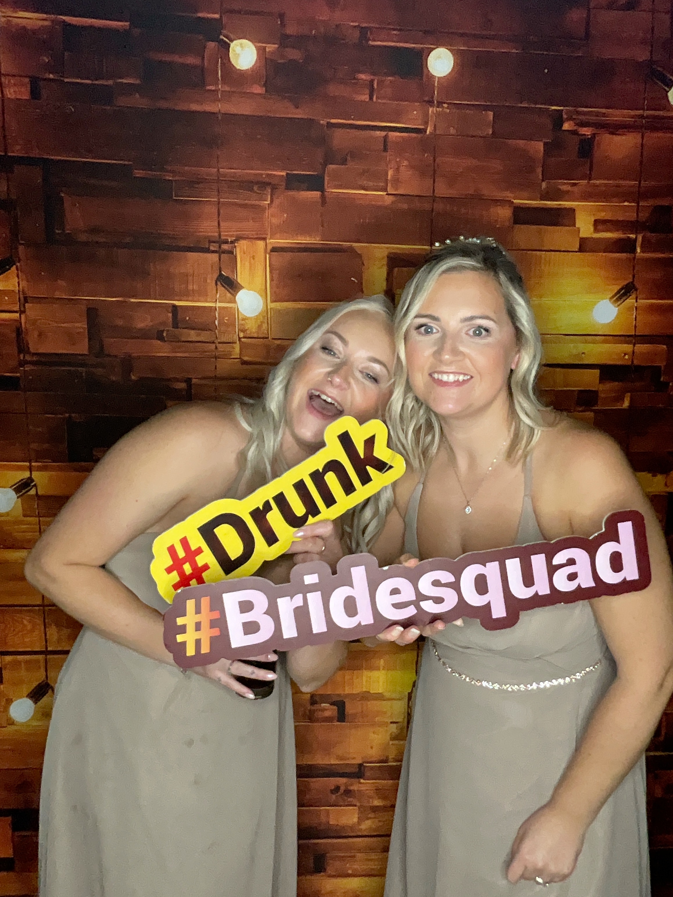 Thomas & Poppy  | View more photos from the event at gallery.magicimages.uk/u/MagicImages/Thomas-Poppy