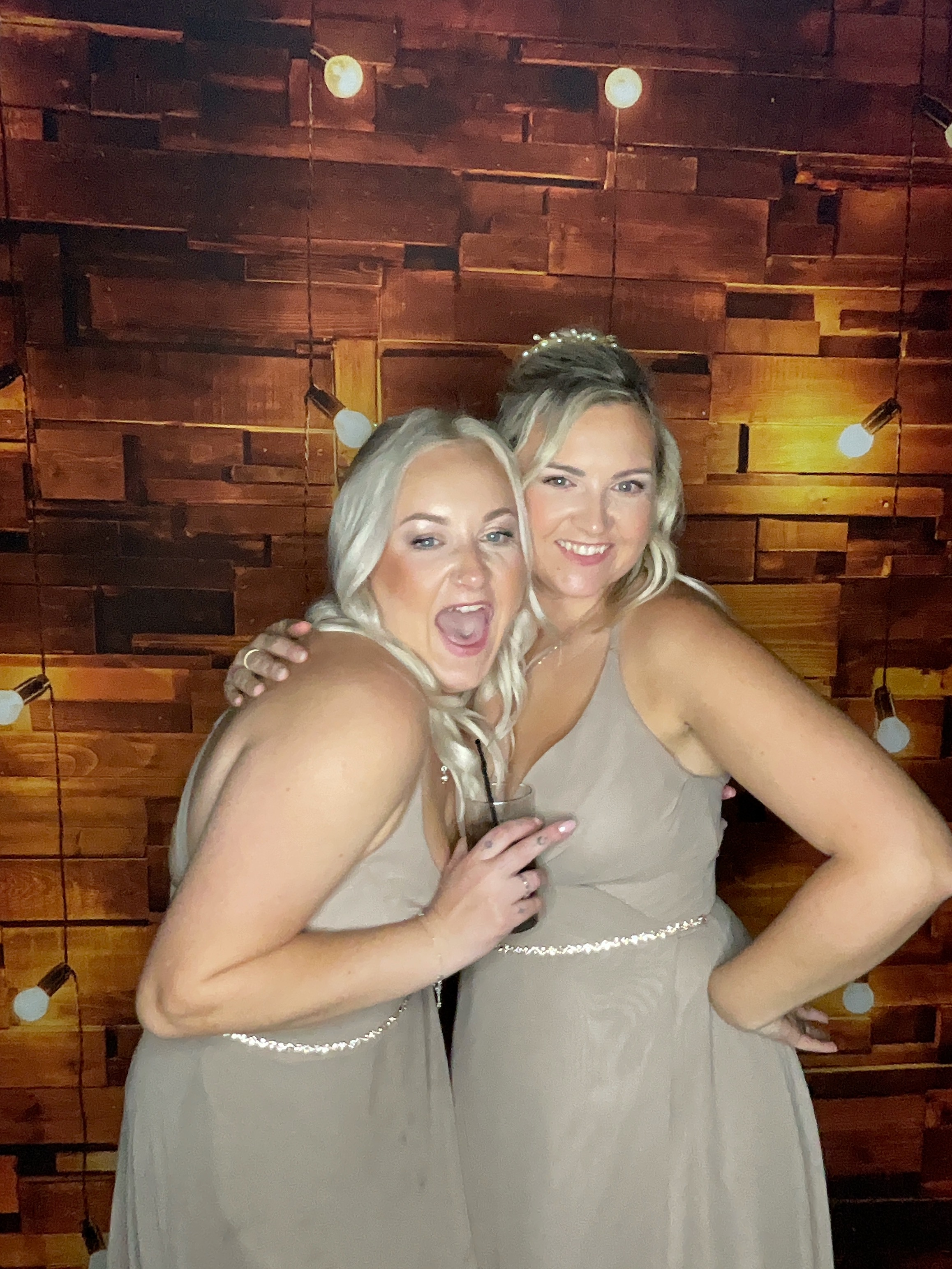 Thomas & Poppy  | View more photos from the event at gallery.magicimages.uk/u/MagicImages/Thomas-Poppy