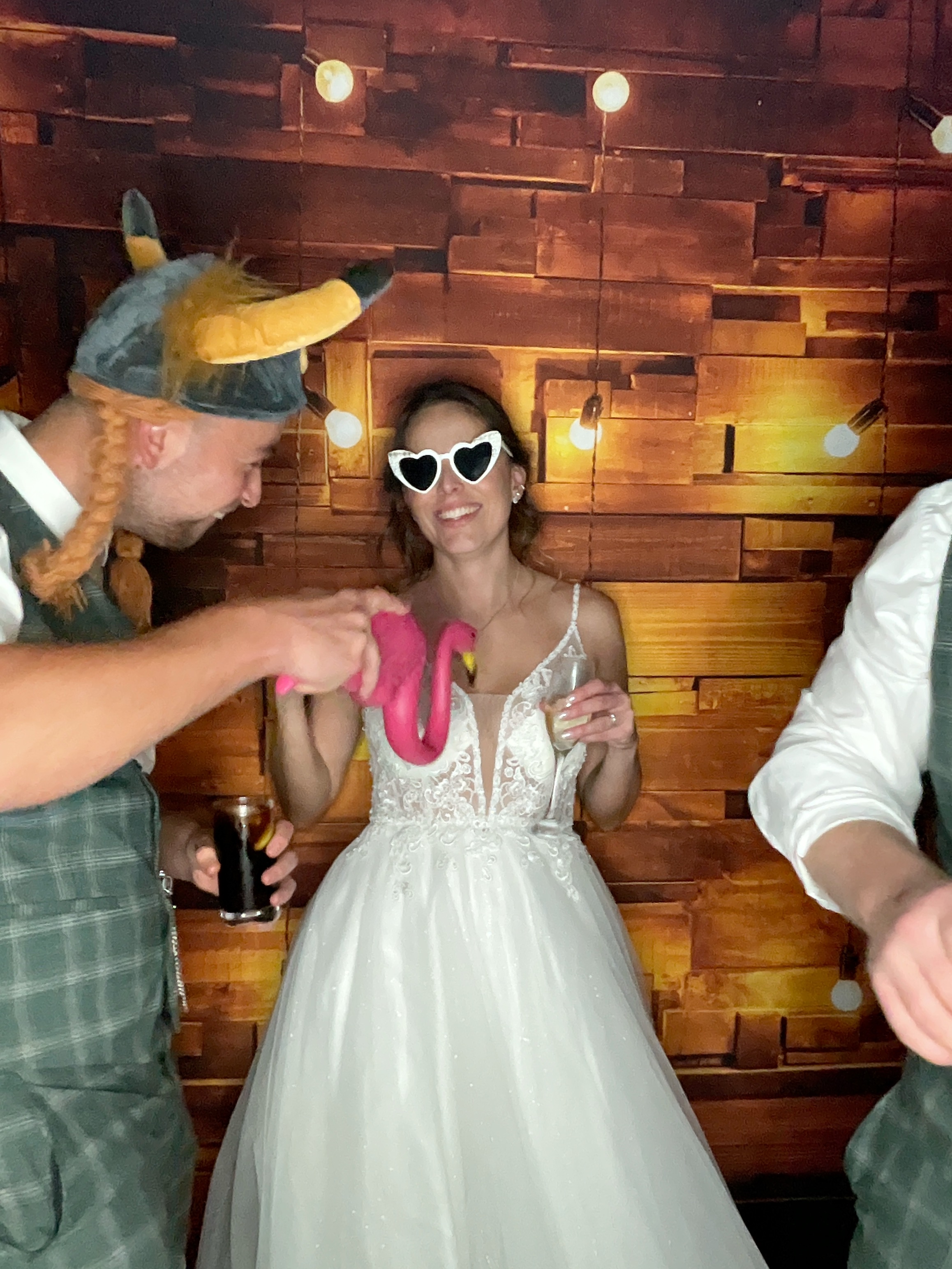 Thomas & Poppy  | View more photos from the event at gallery.magicimages.uk/u/MagicImages/Thomas-Poppy