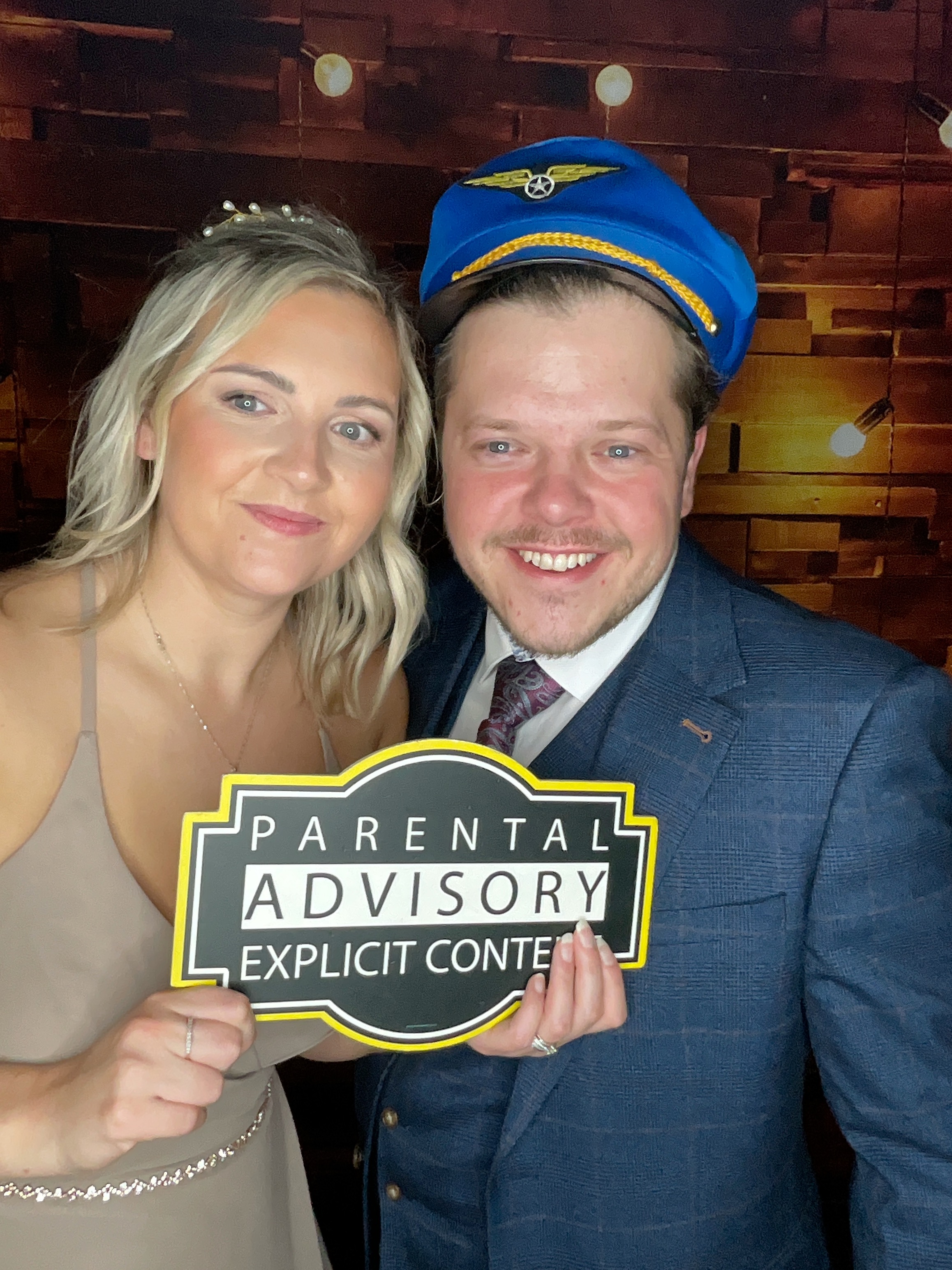 Thomas & Poppy  | View more photos from the event at gallery.magicimages.uk/u/MagicImages/Thomas-Poppy