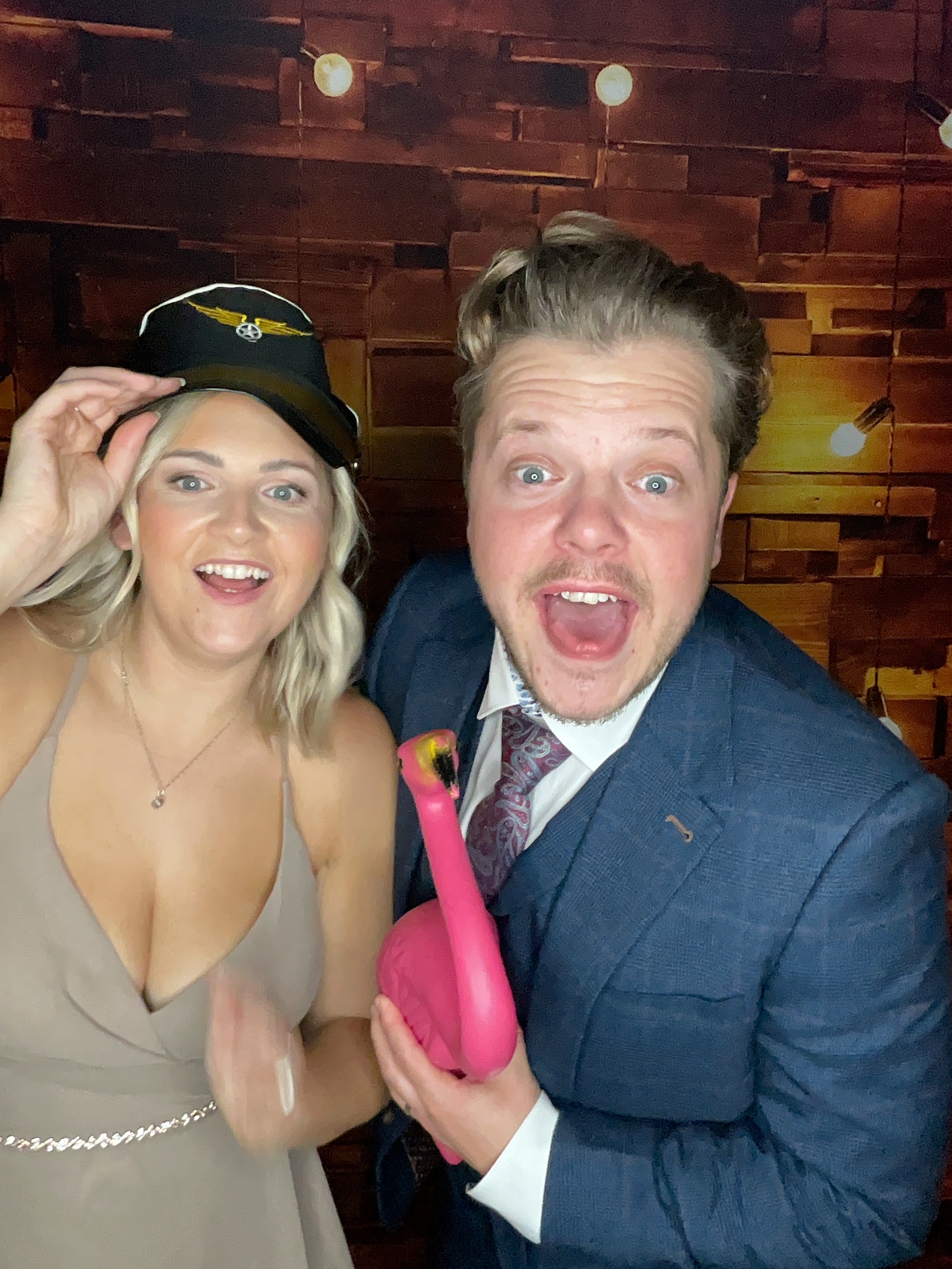 Thomas & Poppy  | View more photos from the event at gallery.magicimages.uk/u/MagicImages/Thomas-Poppy