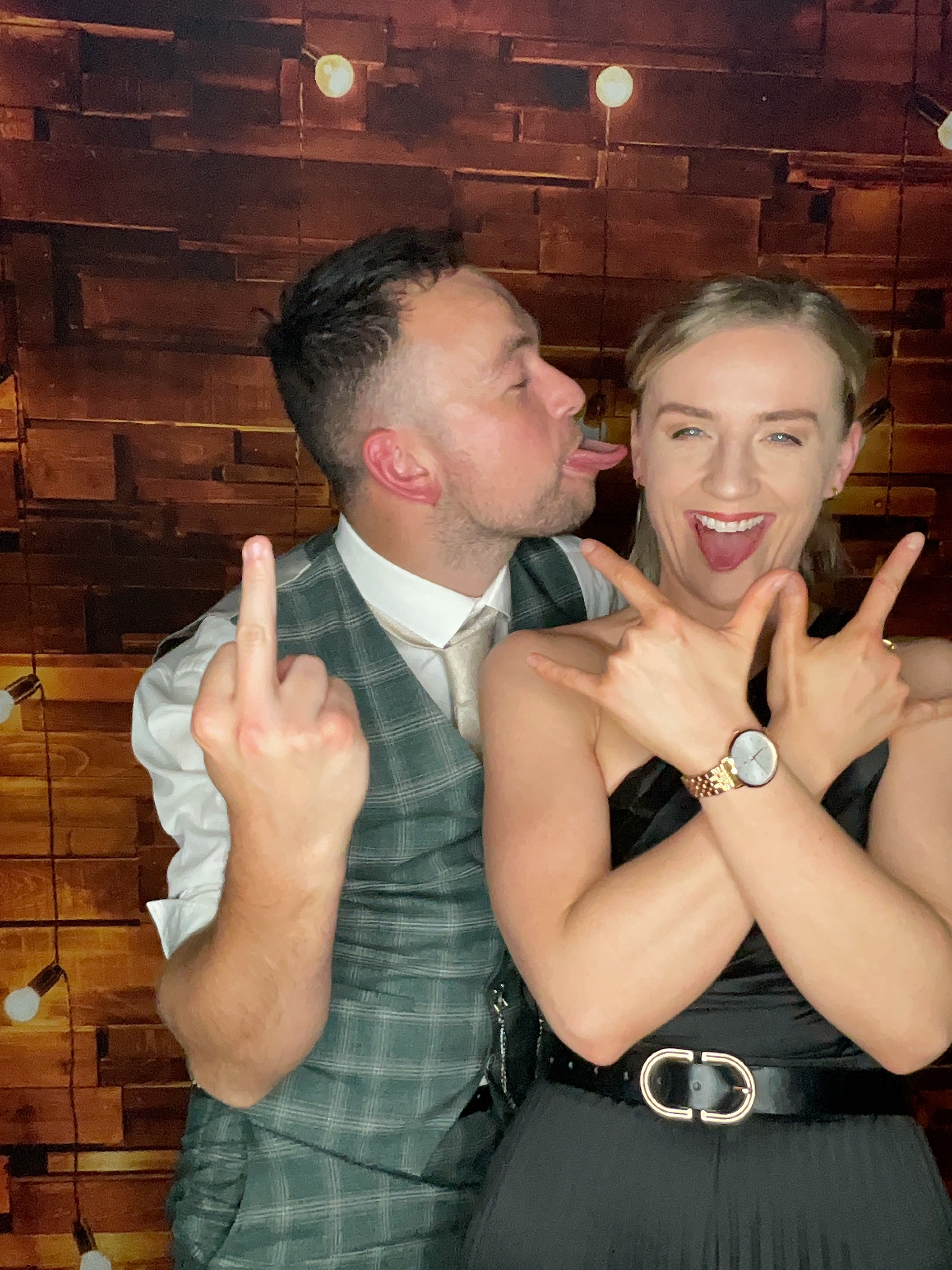 Thomas & Poppy  | View more photos from the event at gallery.magicimages.uk/u/MagicImages/Thomas-Poppy