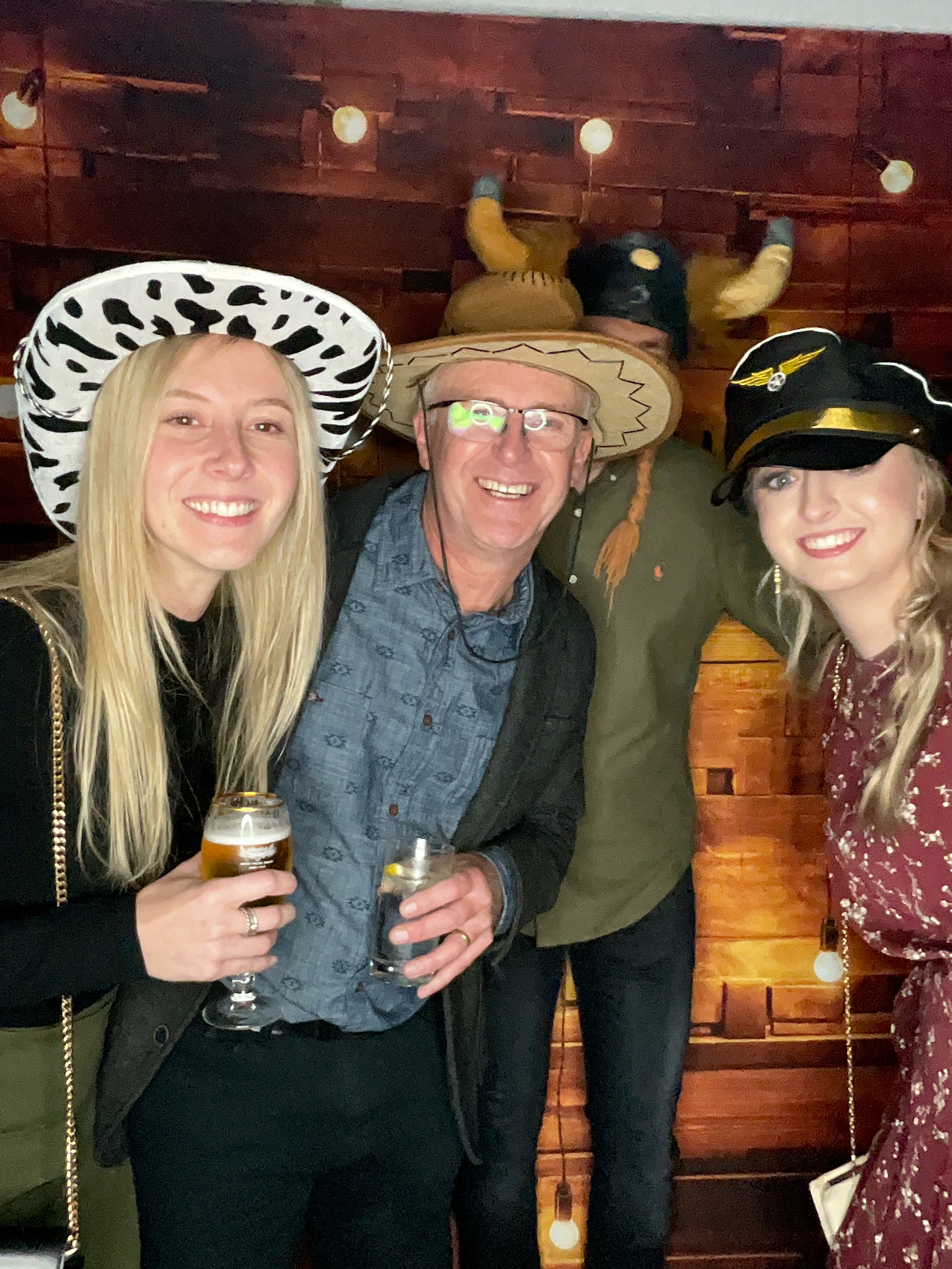 Thomas & Poppy  | View more photos from the event at gallery.magicimages.uk/u/MagicImages/Thomas-Poppy