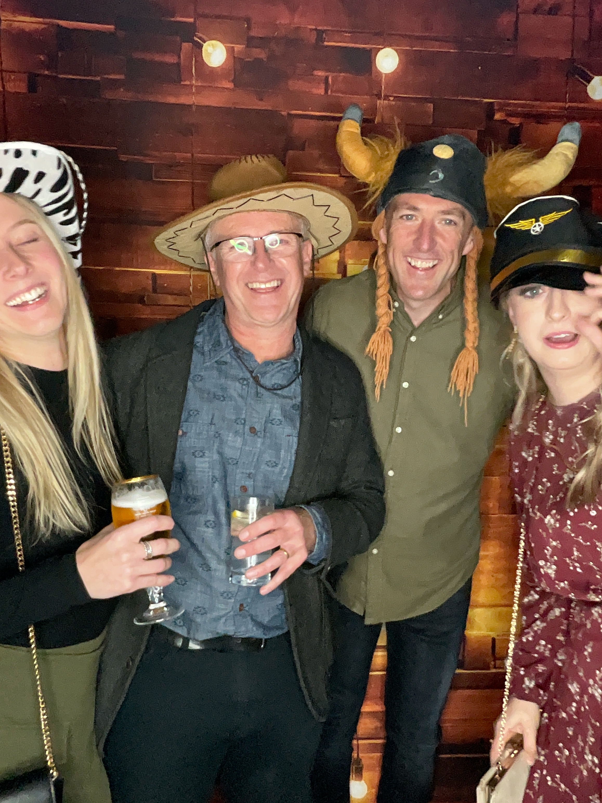 Thomas & Poppy  | View more photos from the event at gallery.magicimages.uk/u/MagicImages/Thomas-Poppy