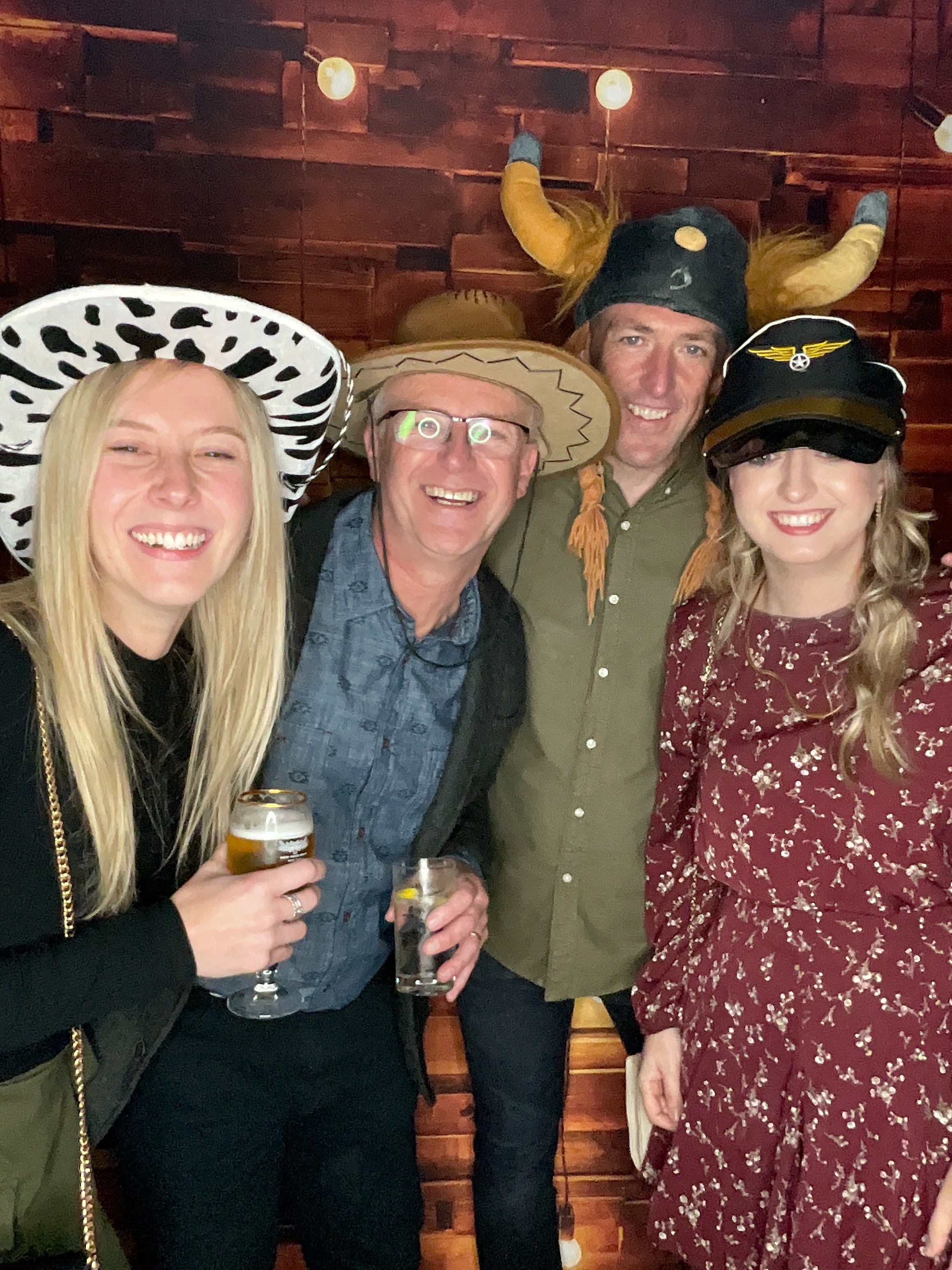 Thomas & Poppy  | View more photos from the event at gallery.magicimages.uk/u/MagicImages/Thomas-Poppy