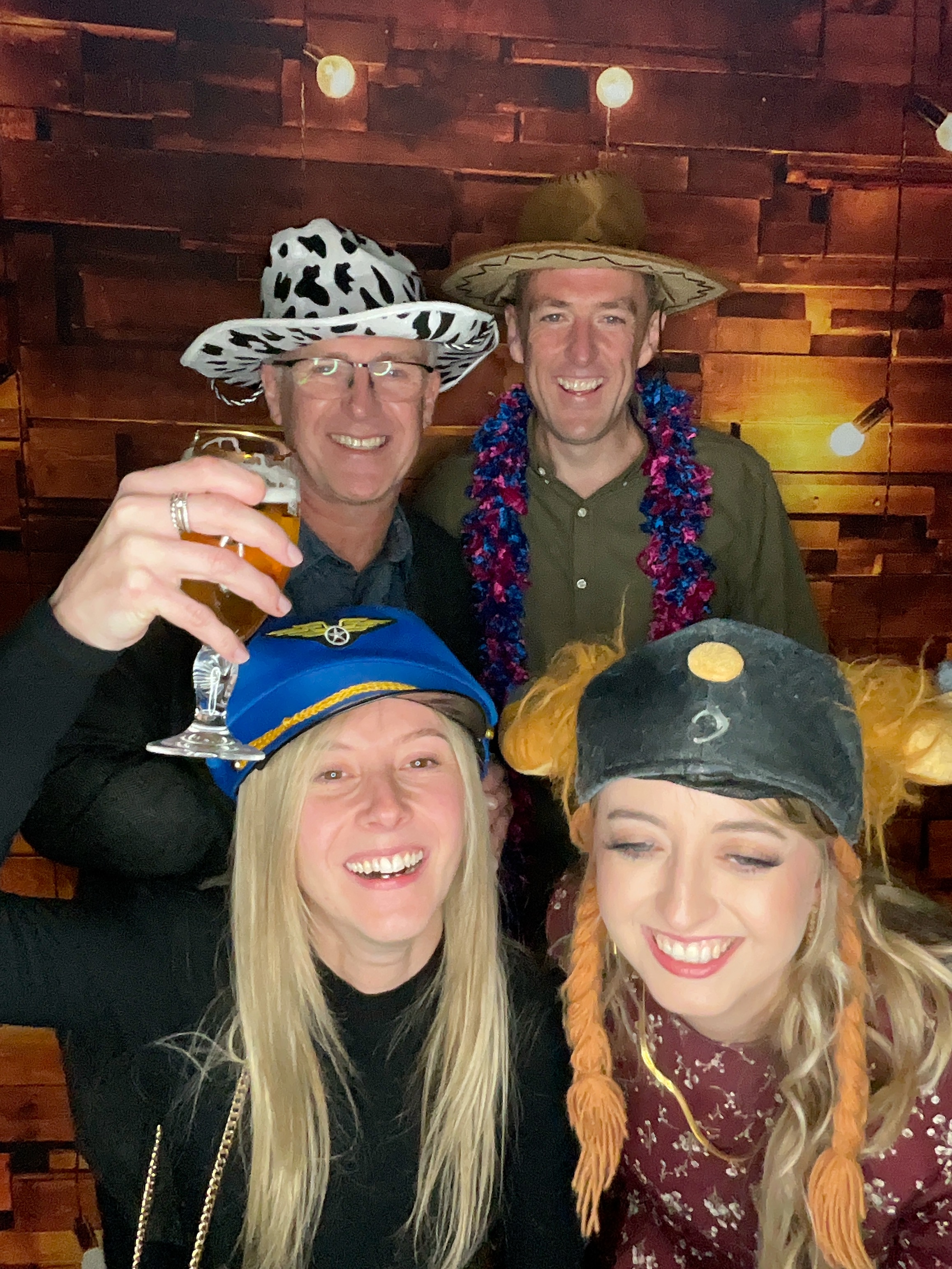 Thomas & Poppy  | View more photos from the event at gallery.magicimages.uk/u/MagicImages/Thomas-Poppy