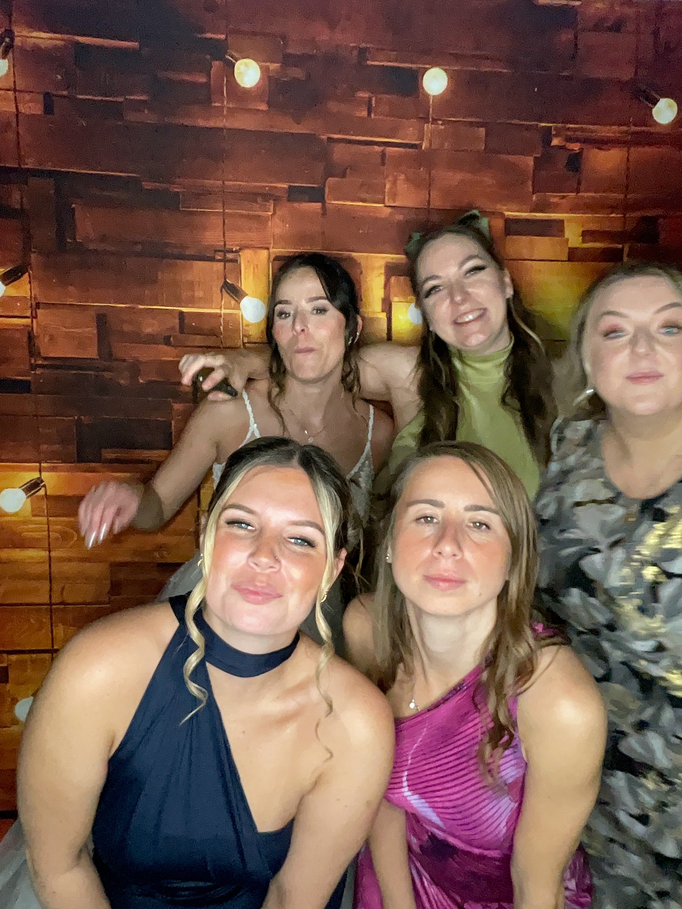 Thomas & Poppy  | View more photos from the event at gallery.magicimages.uk/u/MagicImages/Thomas-Poppy