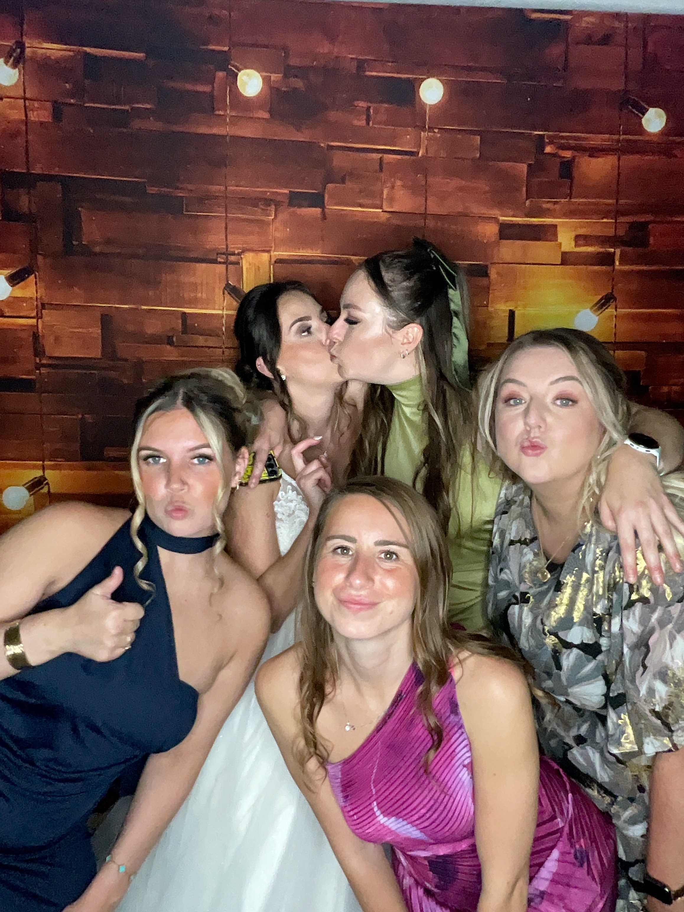 Thomas & Poppy  | View more photos from the event at gallery.magicimages.uk/u/MagicImages/Thomas-Poppy